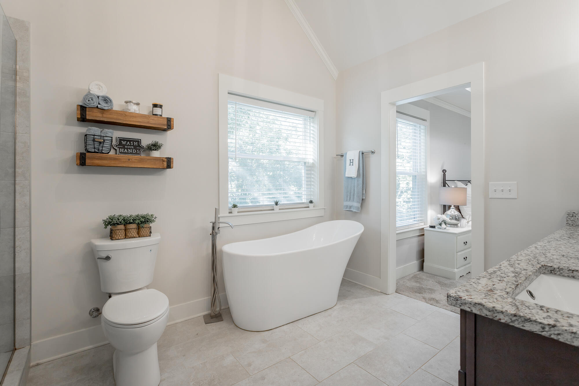 2557 Leaning Tree Lane