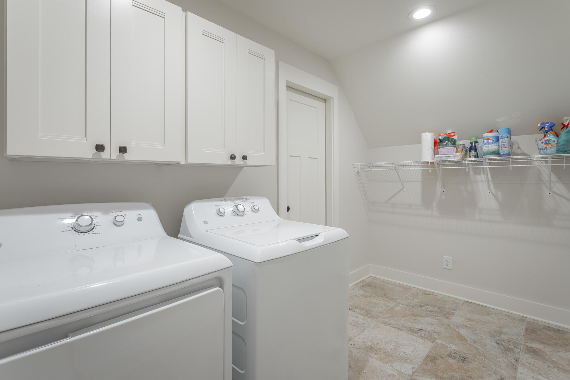 2557 Leaning Tree Lane