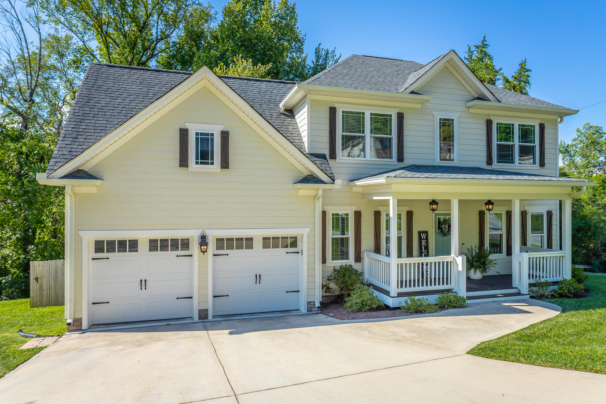 2557 Leaning Tree Lane