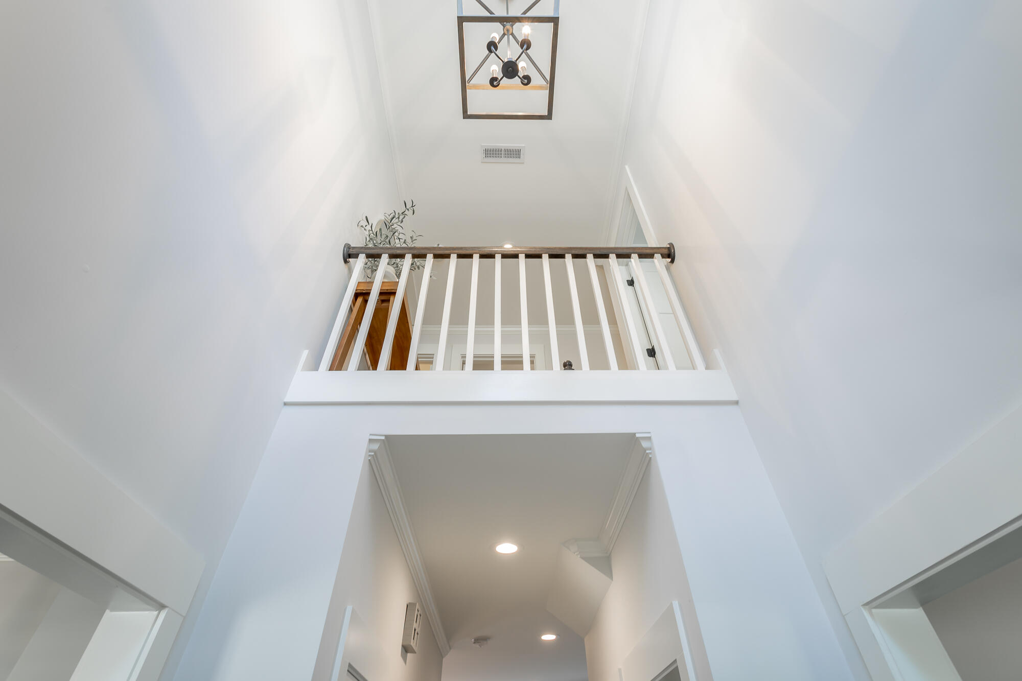 2557 Leaning Tree Lane