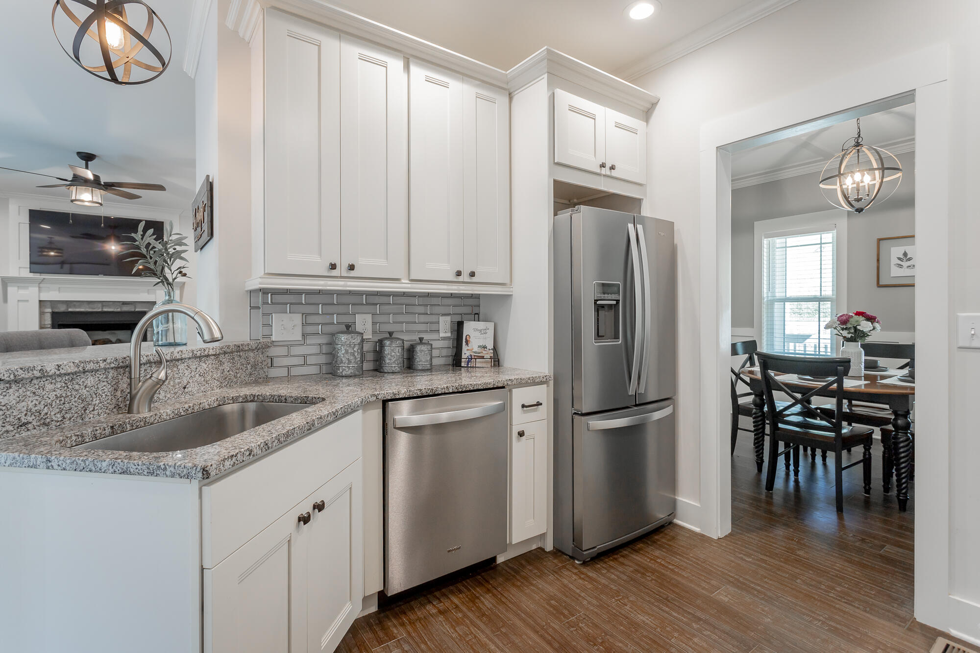 2557 Leaning Tree Lane