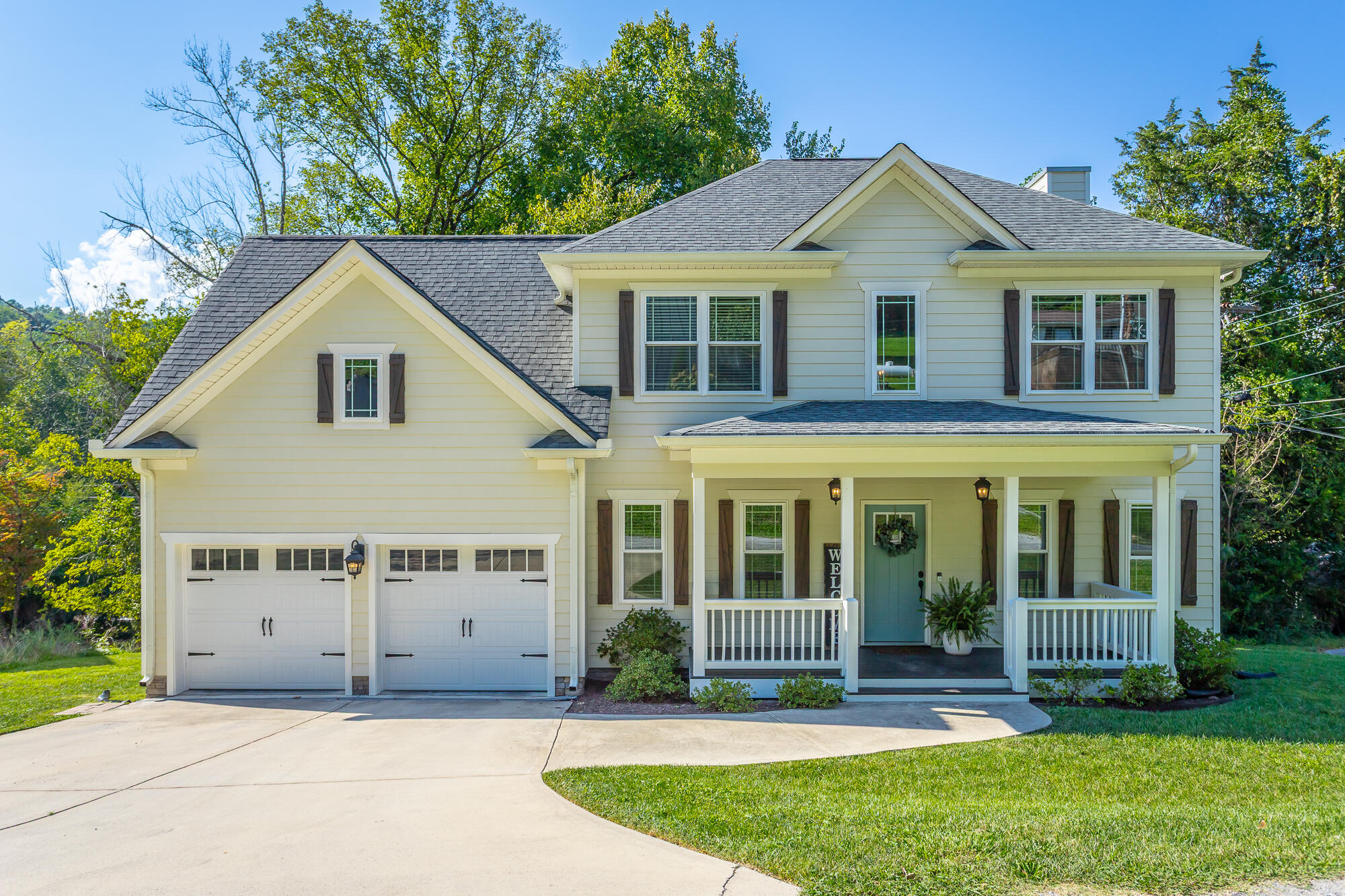 2557 Leaning Tree Lane