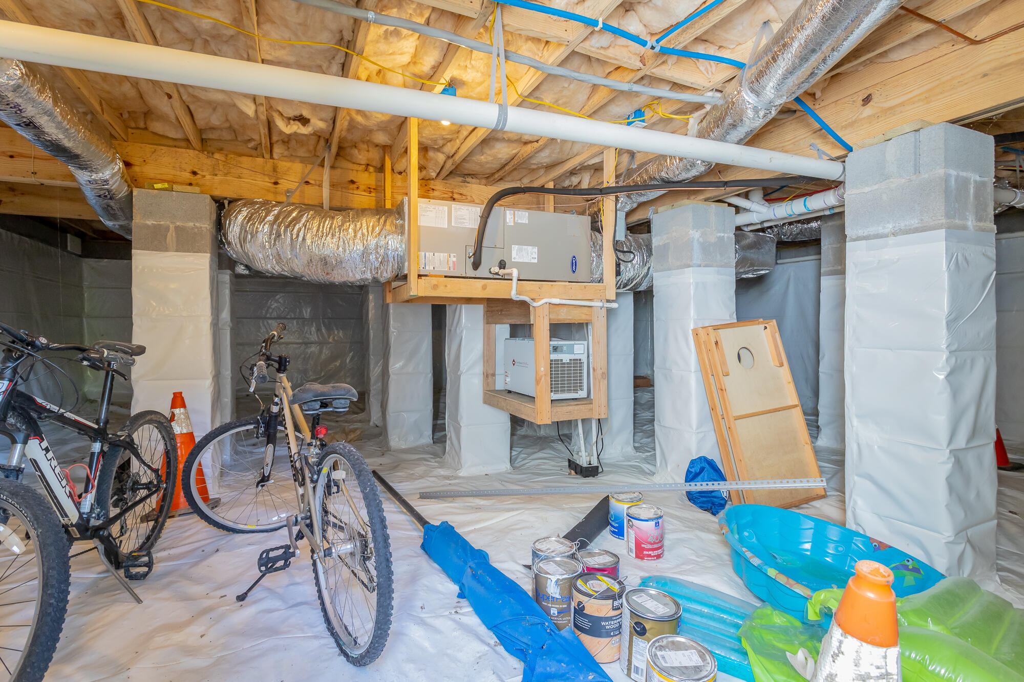 2557 Leaning Tree Lane