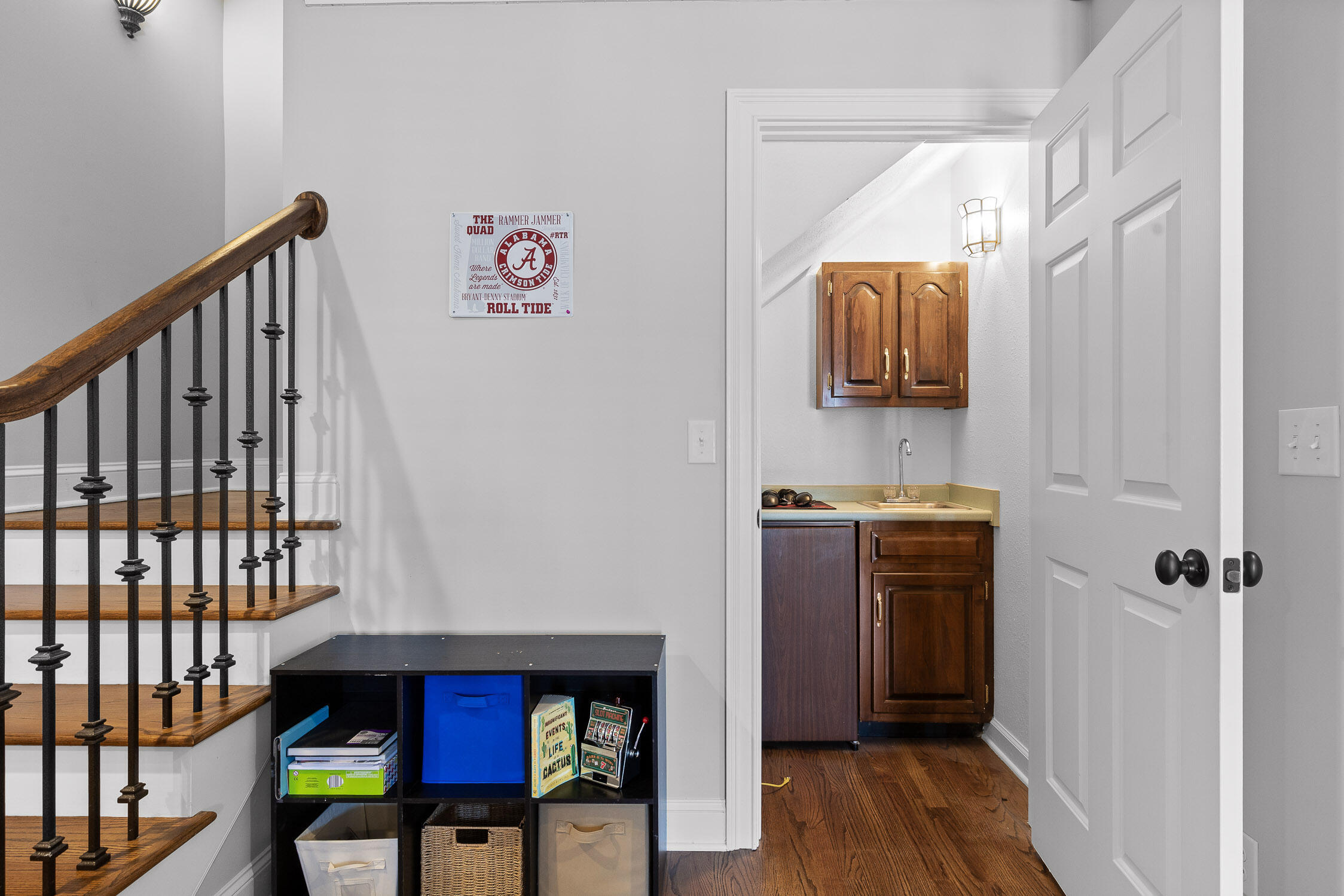 7707 Night Hawk Road