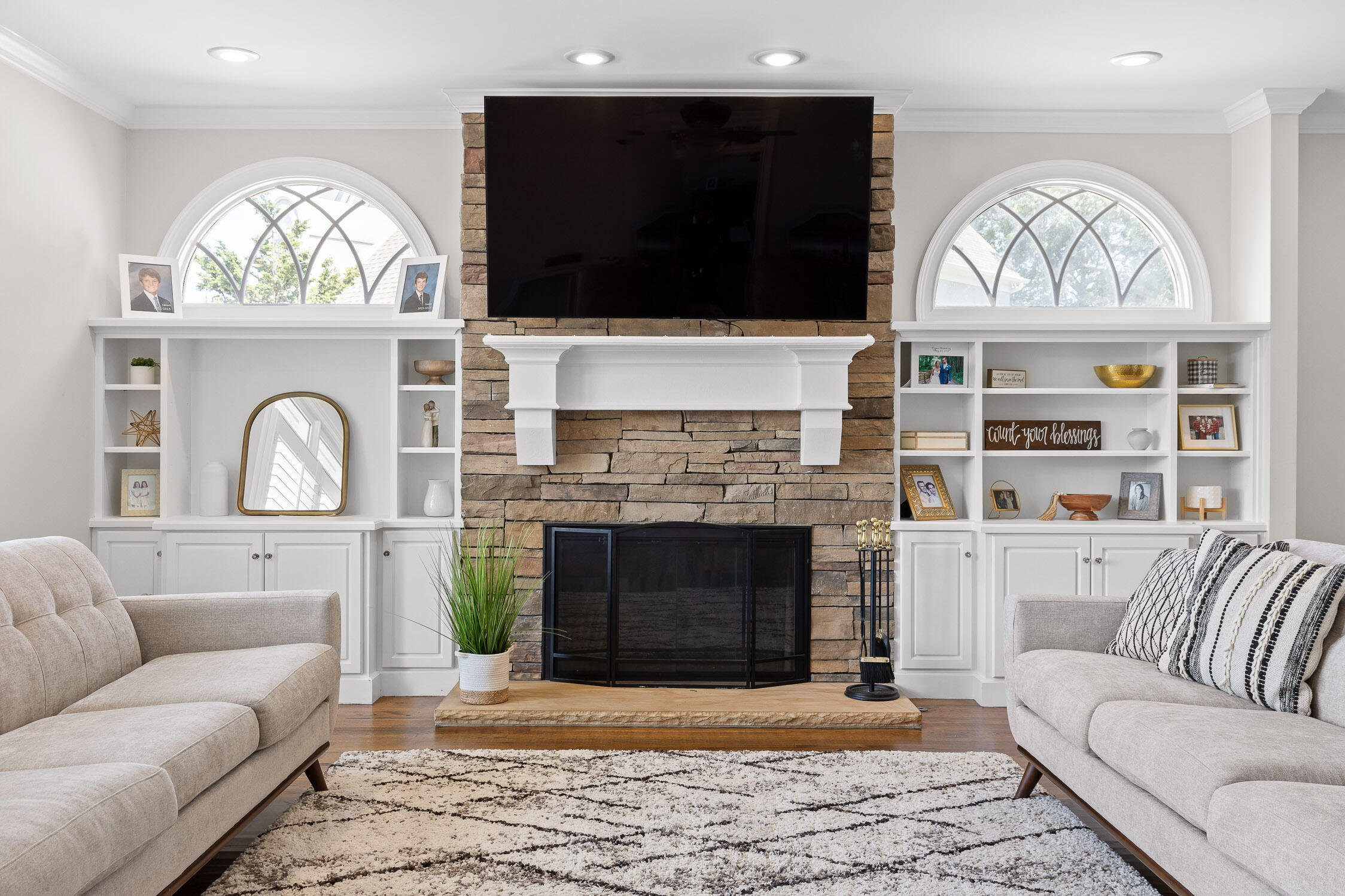 7707 Night Hawk Road