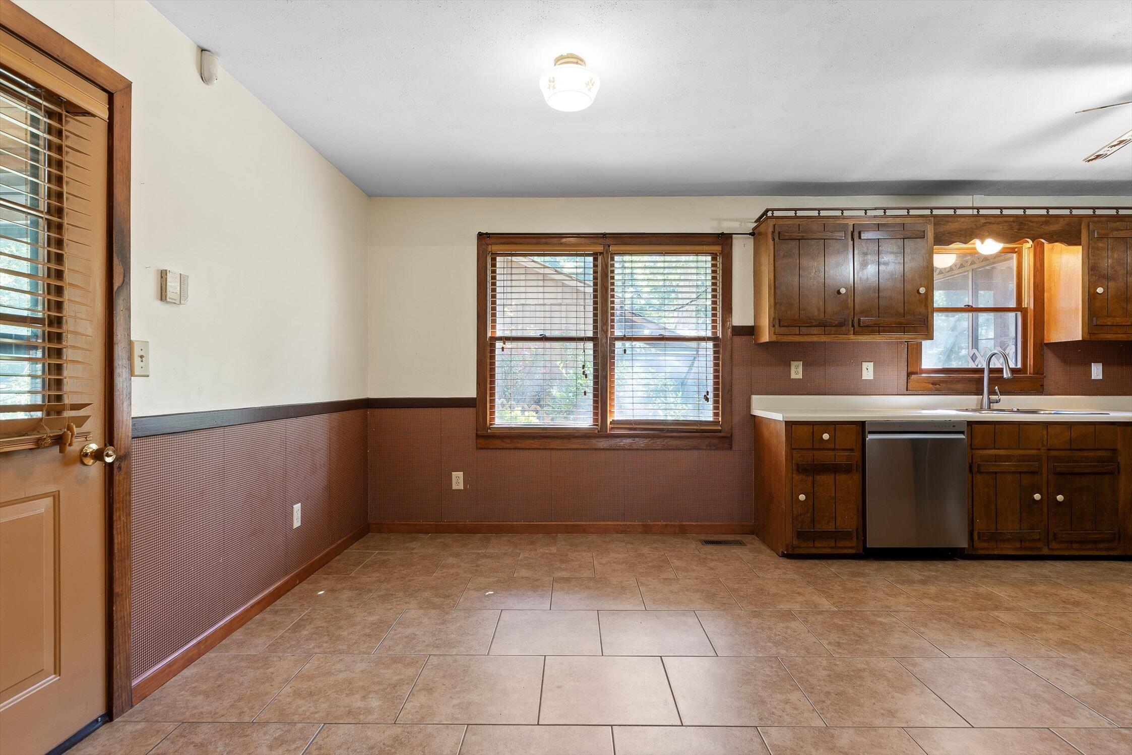 3303 Cantrell Road, LaFayette