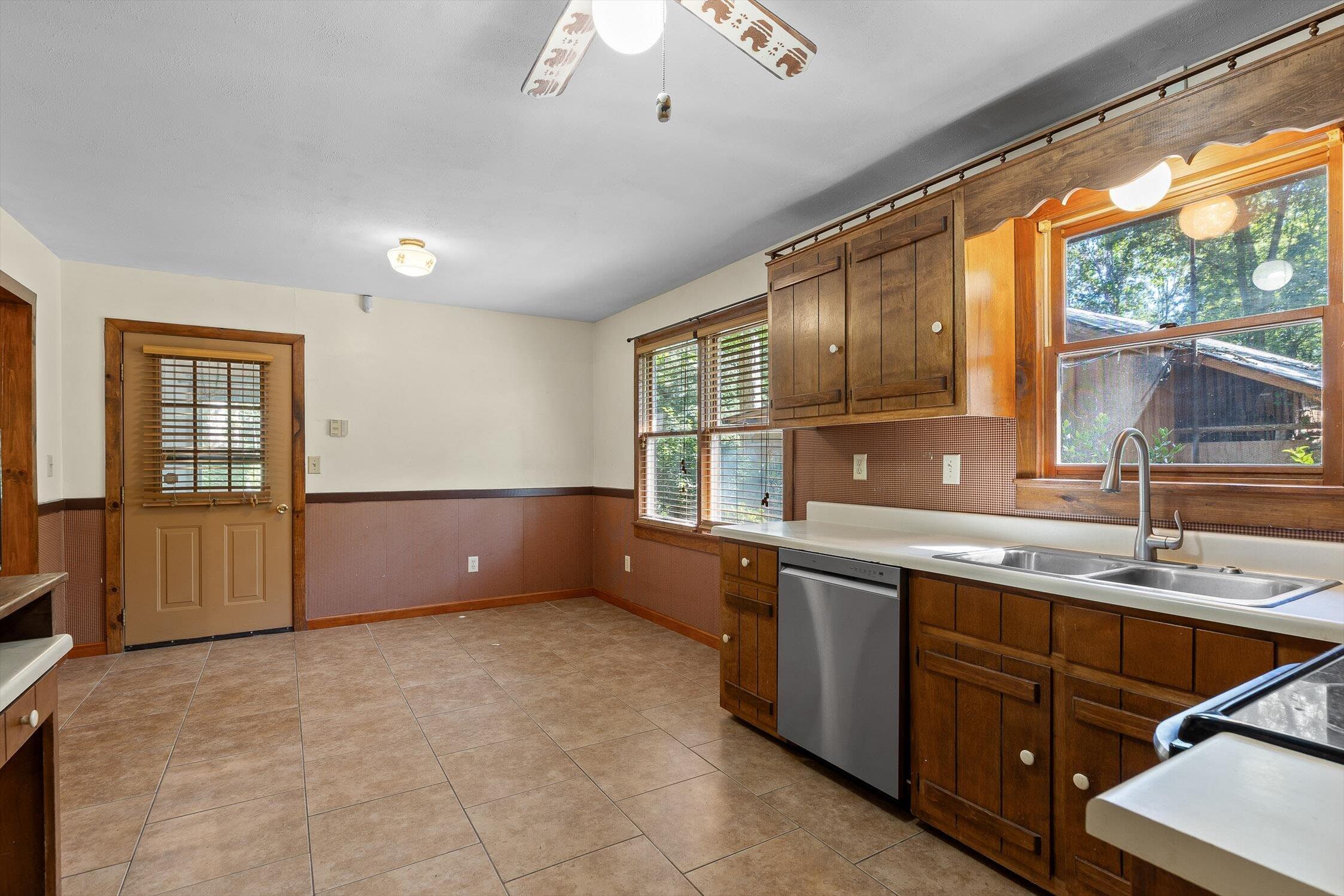 3303 Cantrell Road, LaFayette
