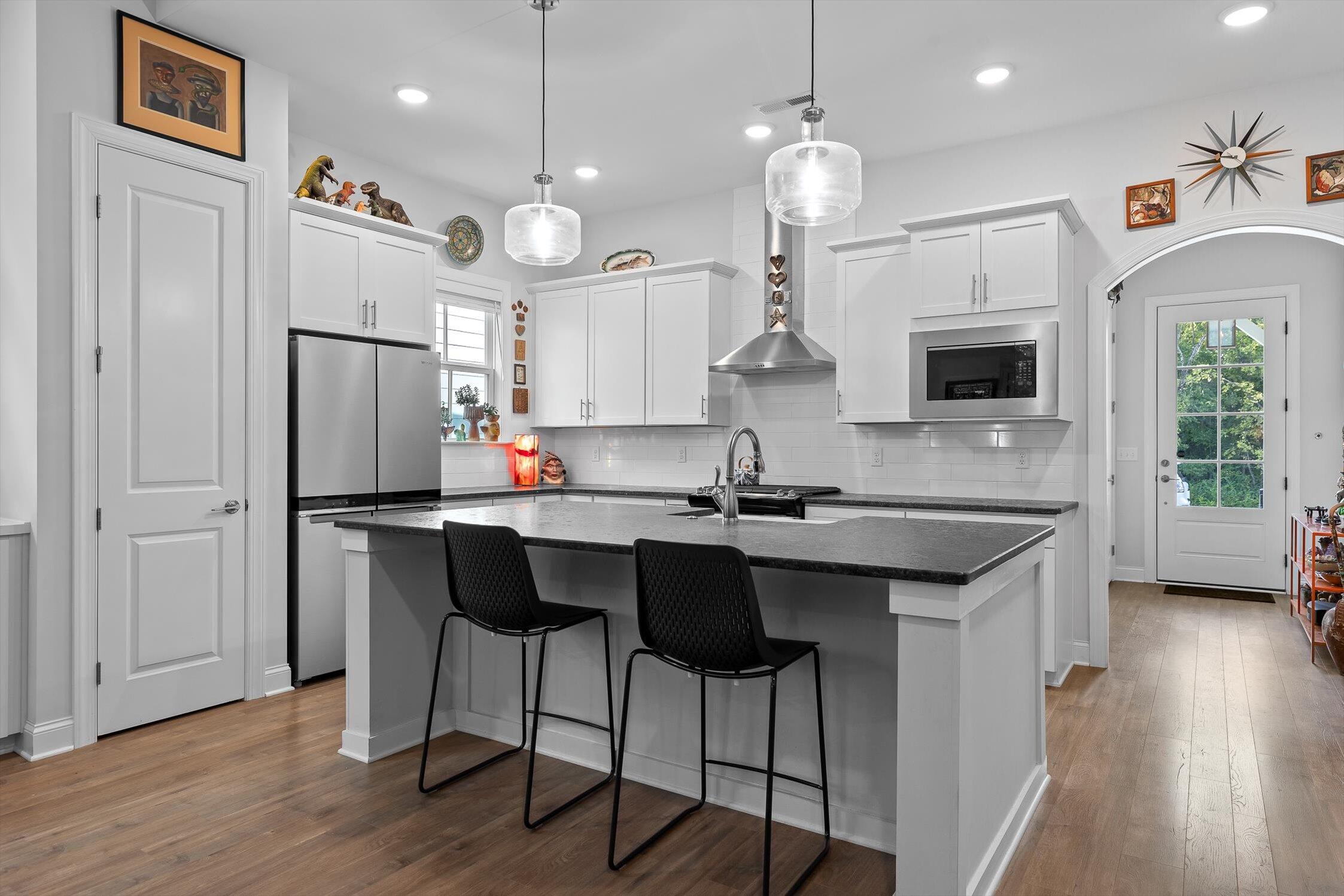 1864 Farmstead Drive