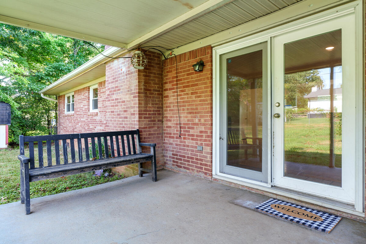 1621 Fernwood Circle