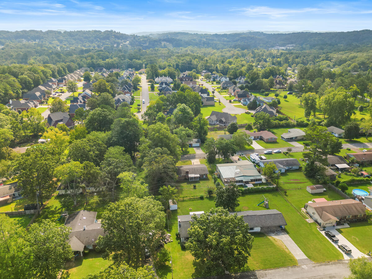 1621 Fernwood Circle