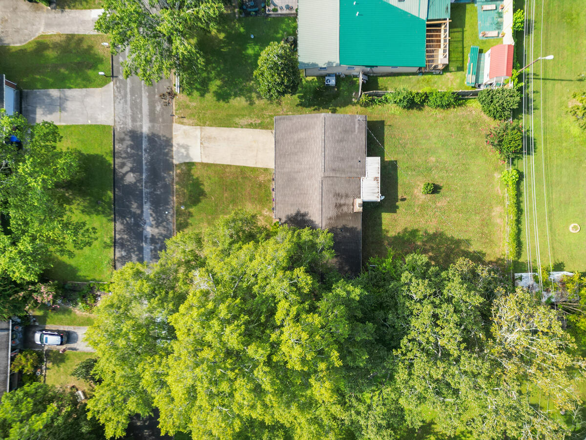 1621 Fernwood Circle