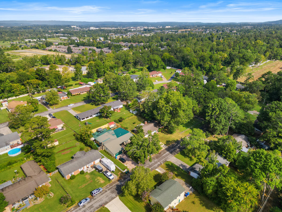1621 Fernwood Circle