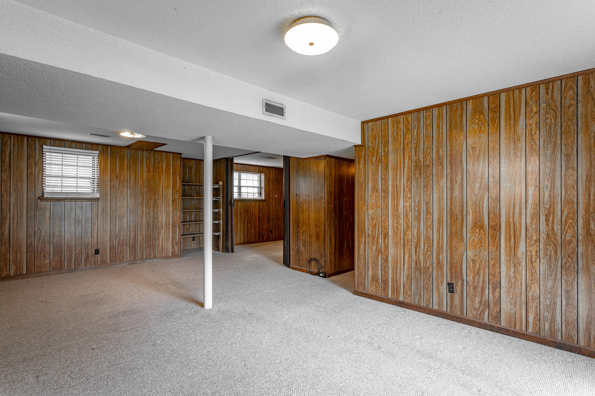 9512 Heathwood Drive