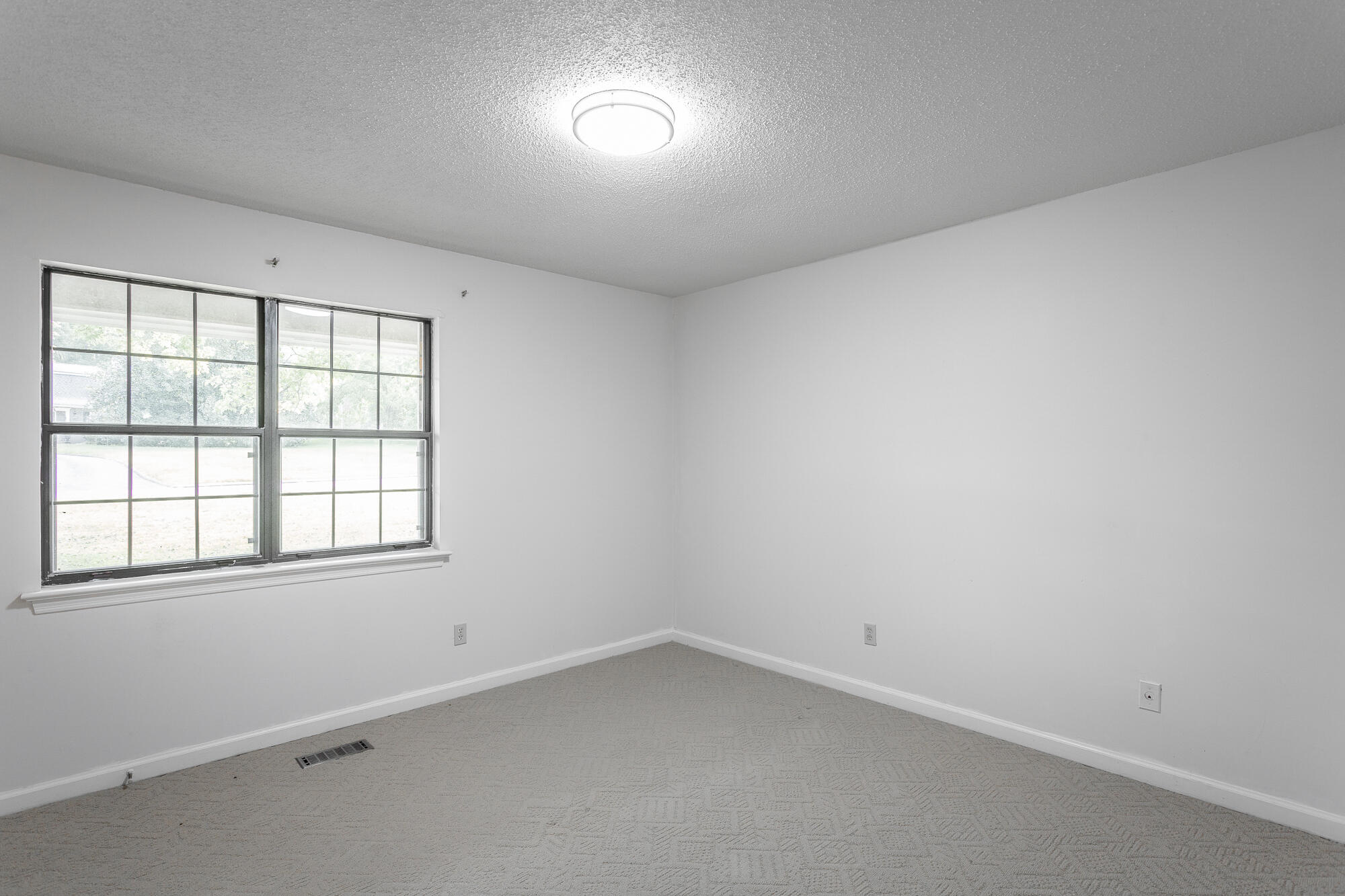 9512 Heathwood Drive