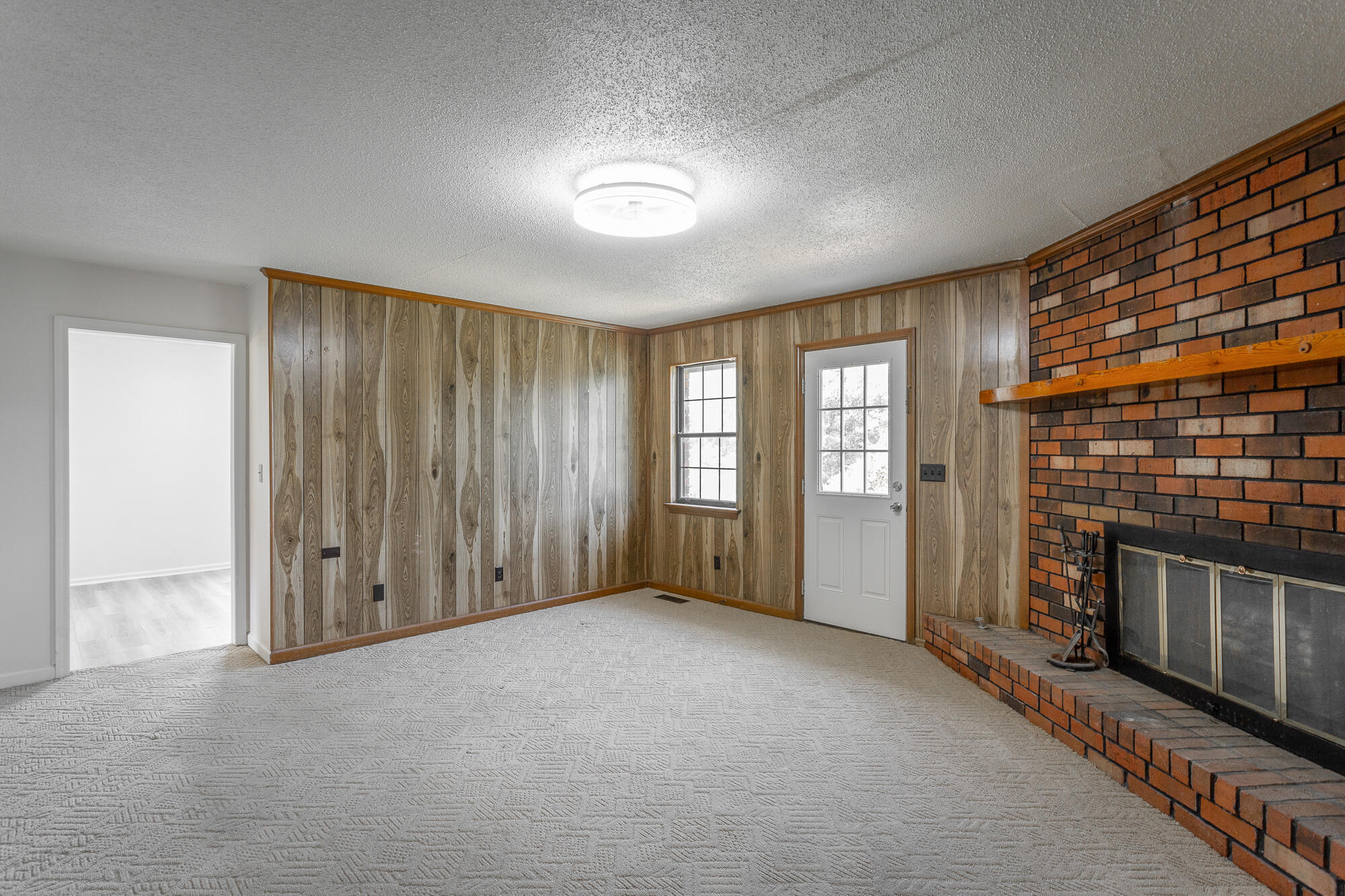 9512 Heathwood Drive