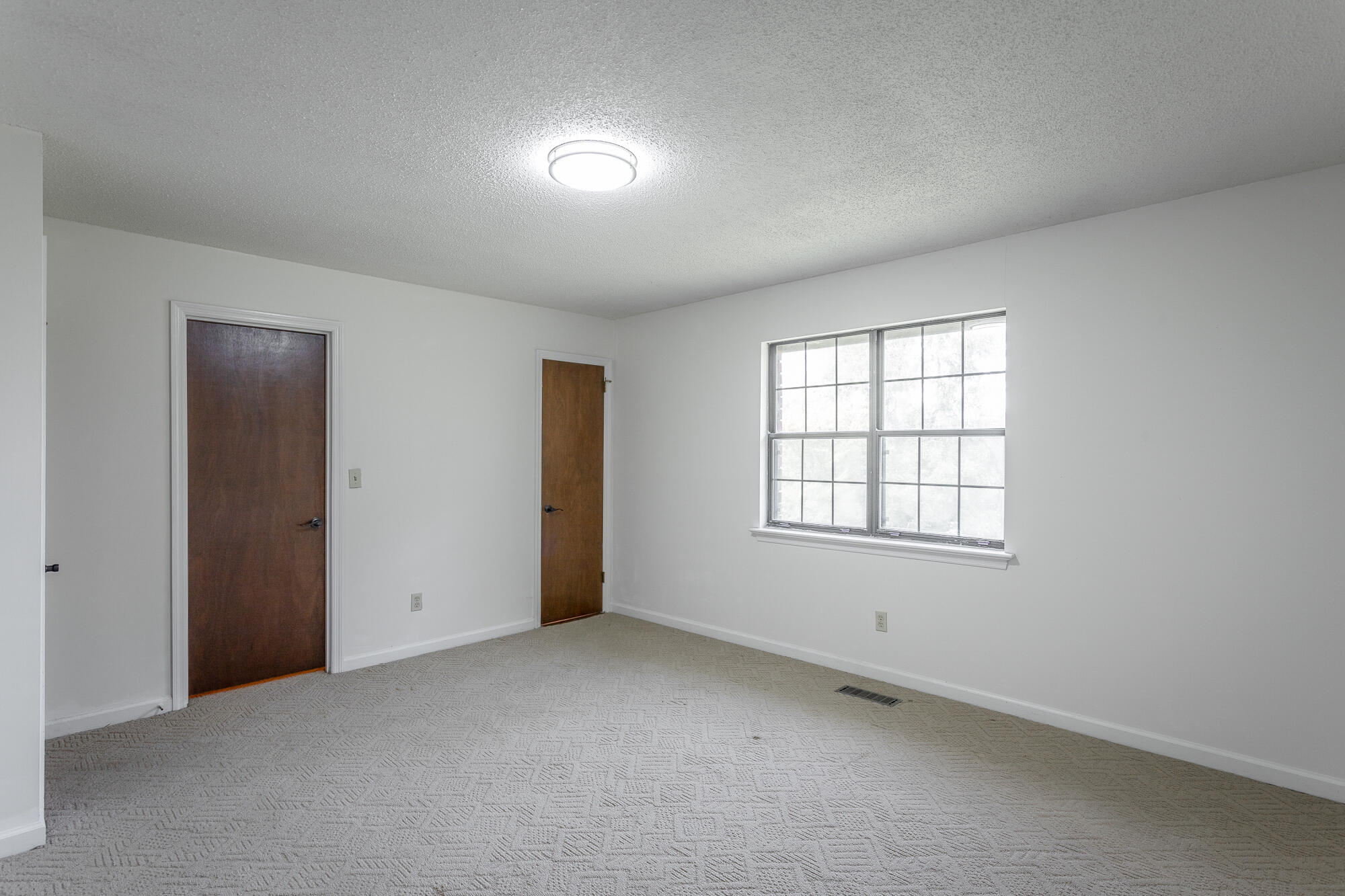 9512 Heathwood Drive