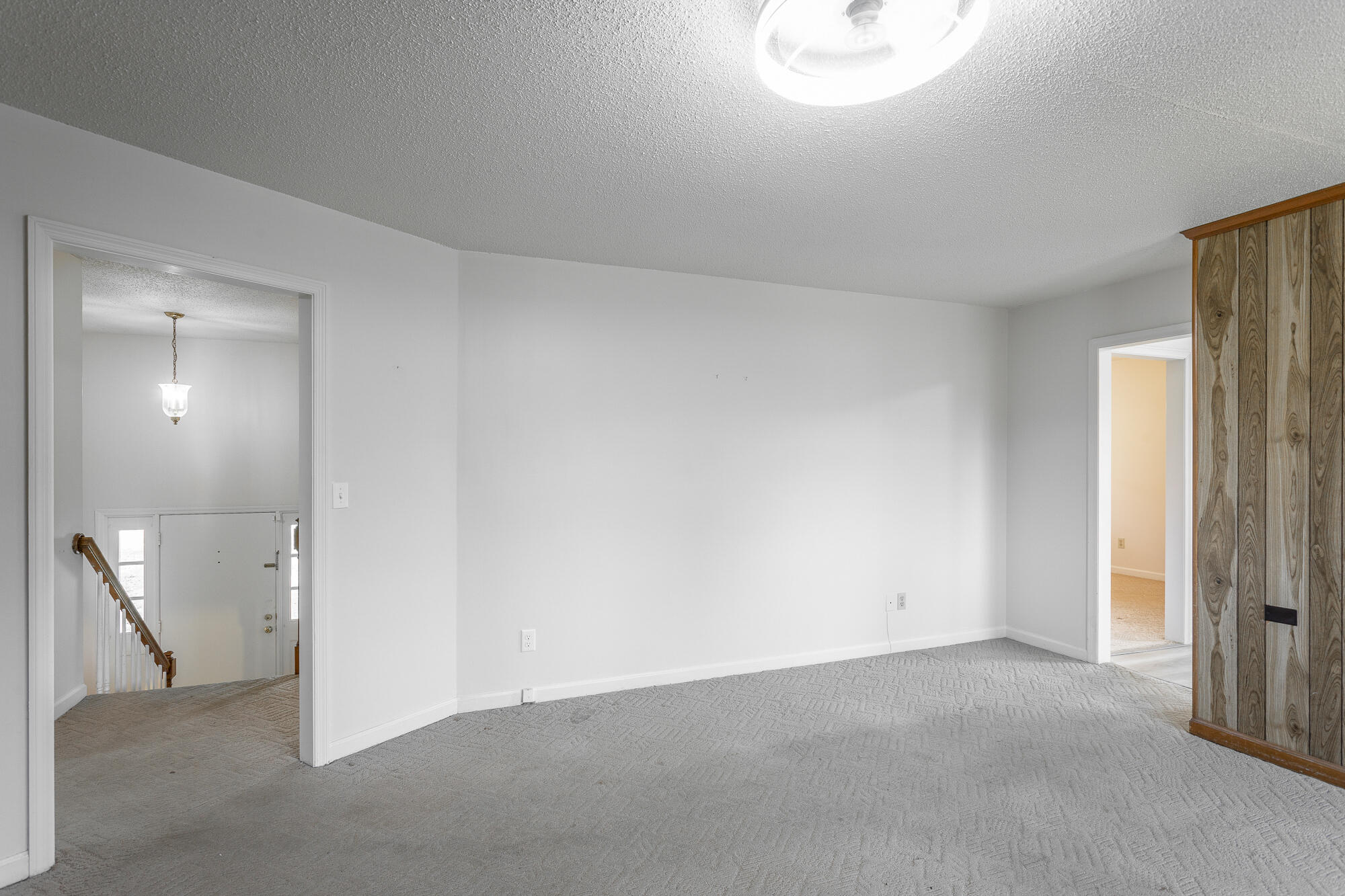 9512 Heathwood Drive