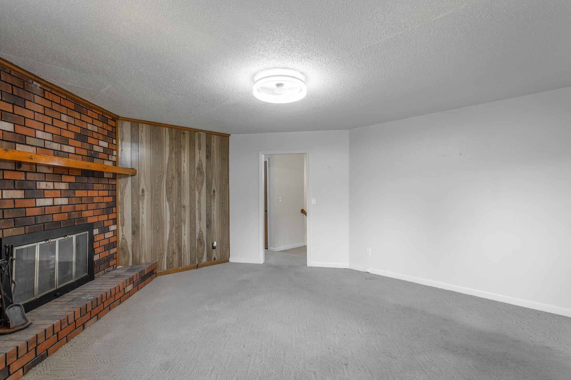 9512 Heathwood Drive