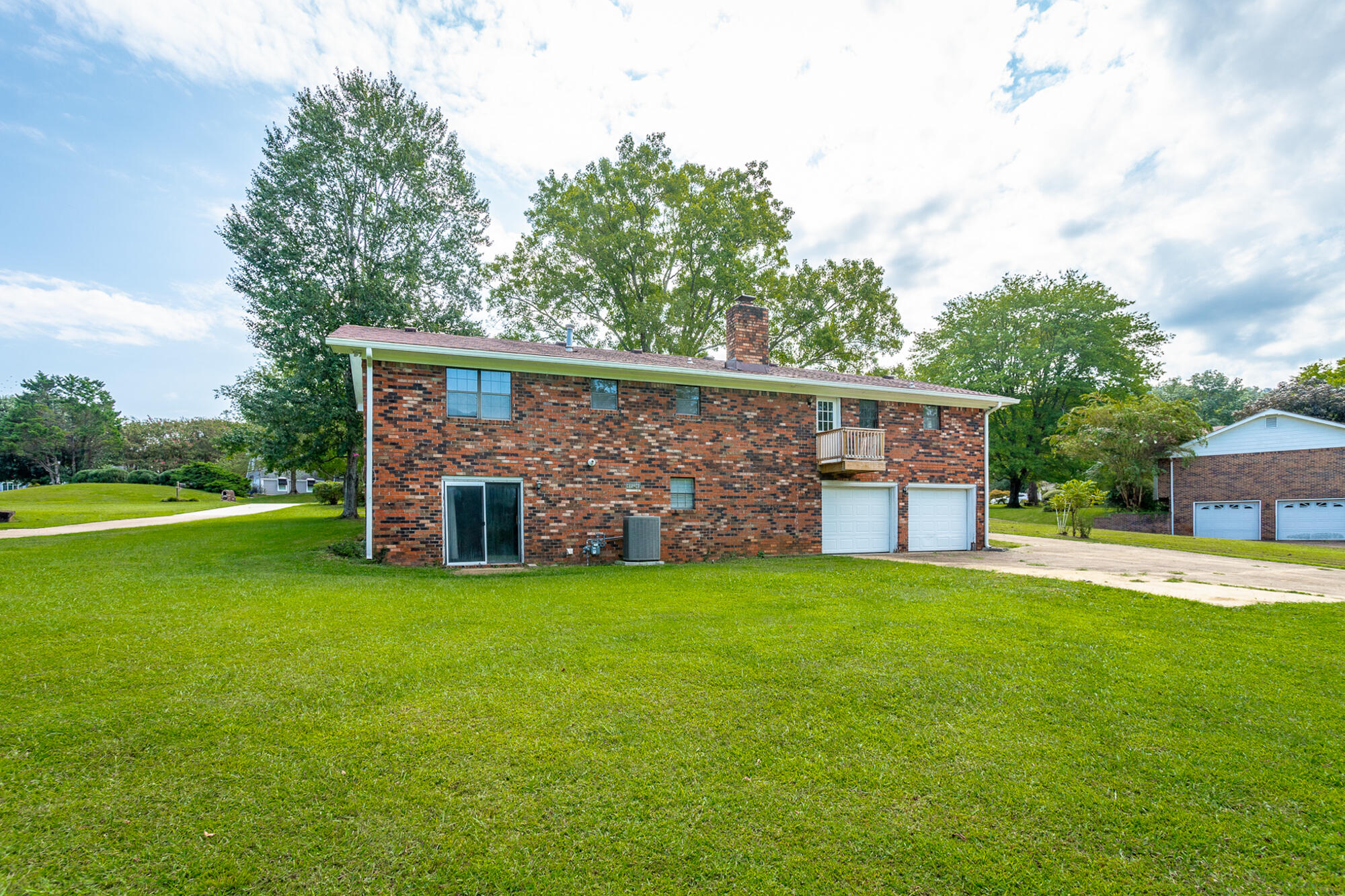 9512 Heathwood Drive