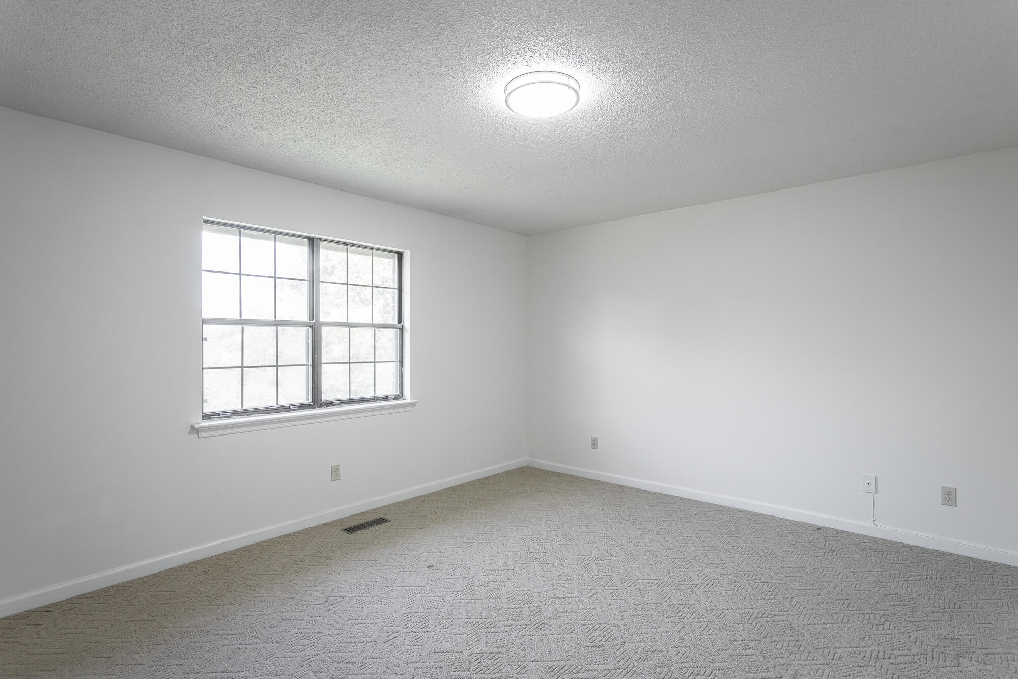 9512 Heathwood Drive