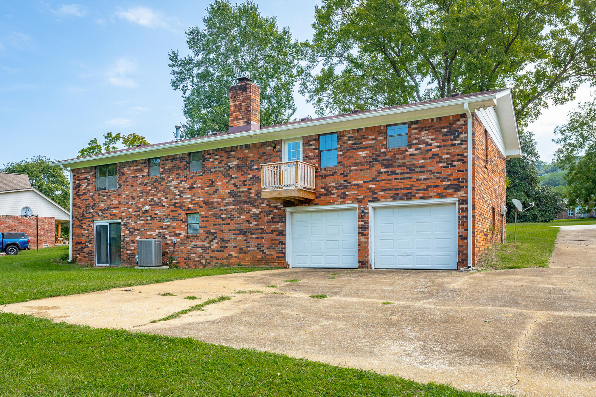 9512 Heathwood Drive