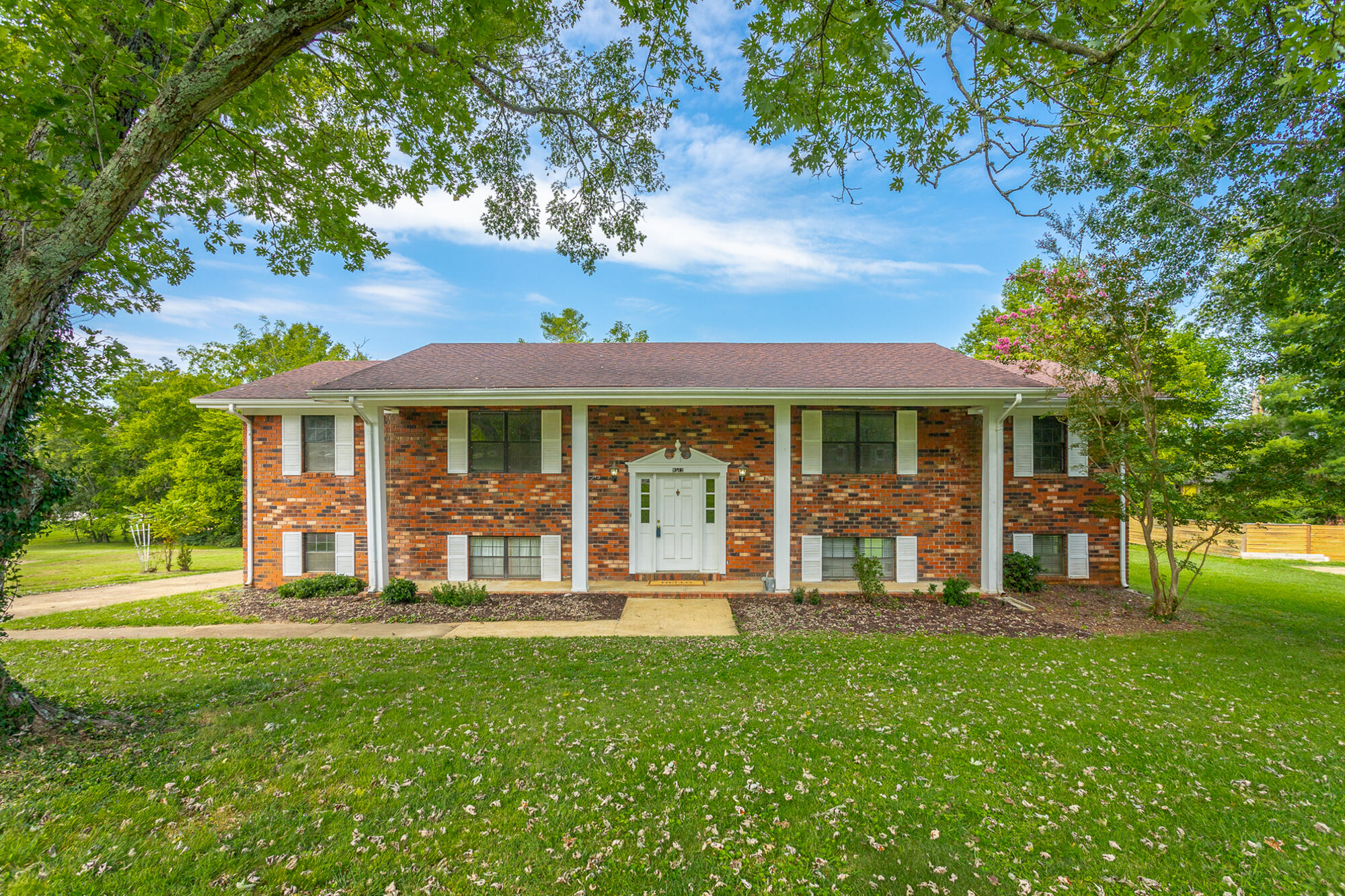 9512 Heathwood Drive