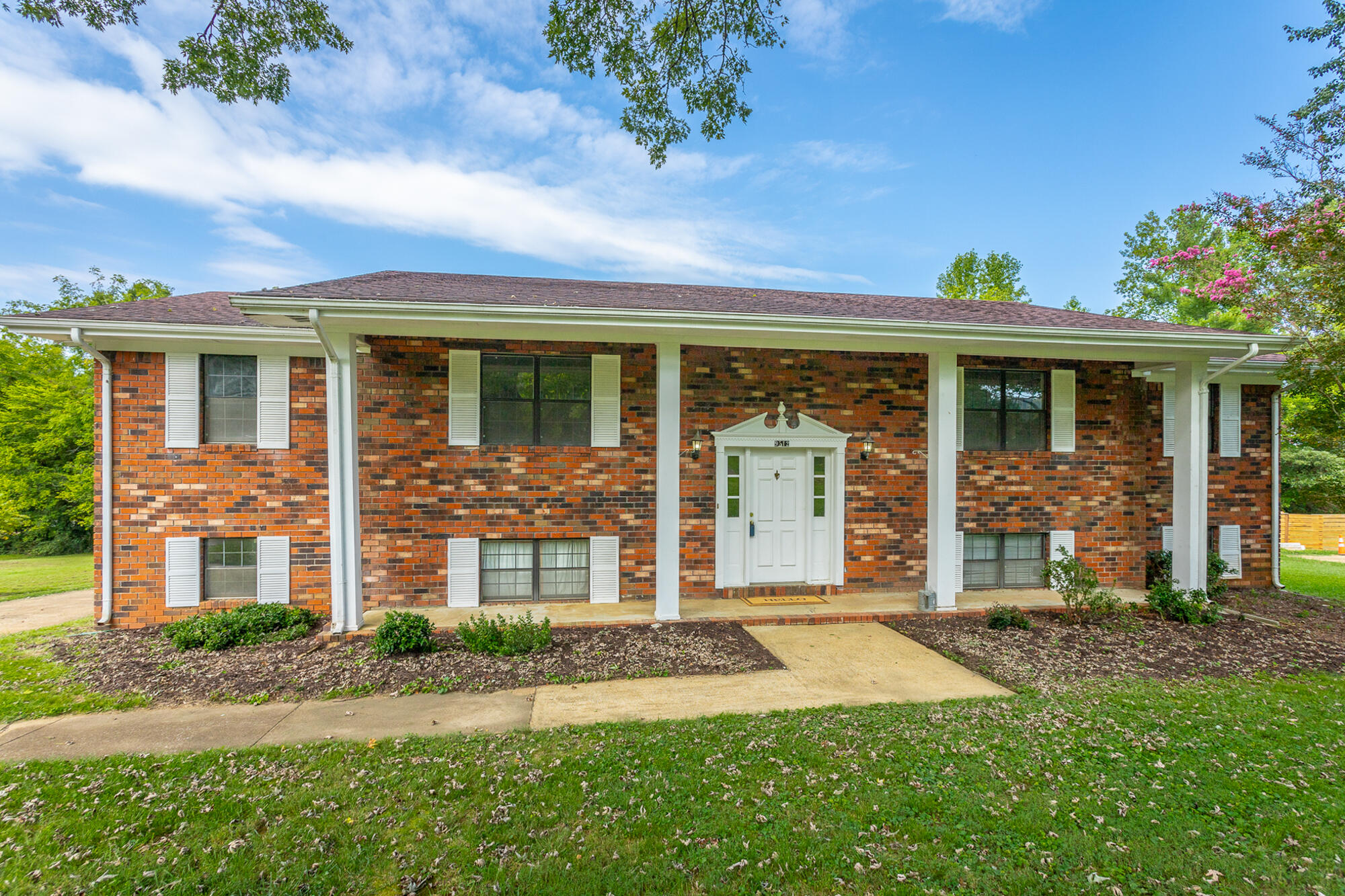 9512 Heathwood Drive