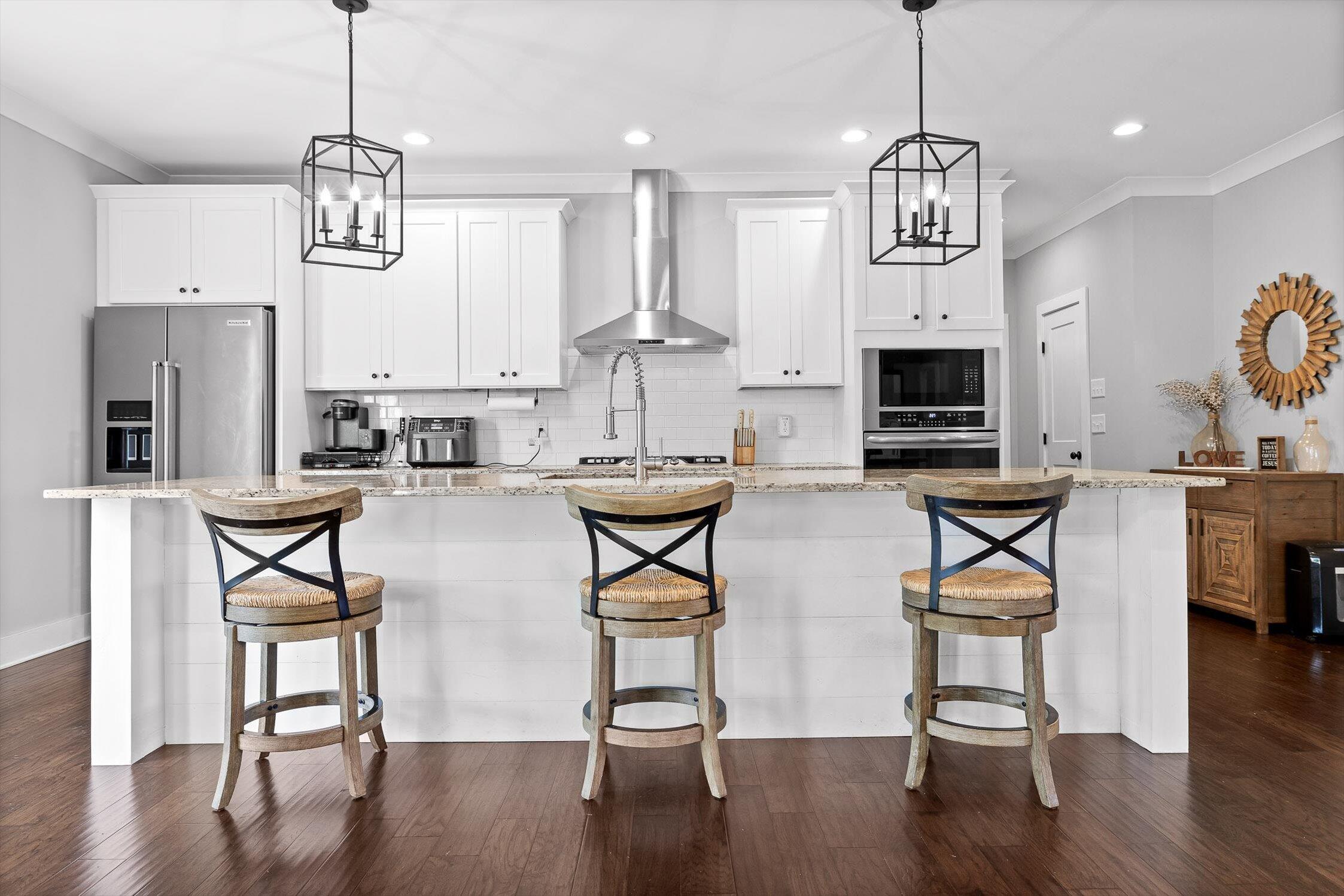 4581 Sailmaker Circle