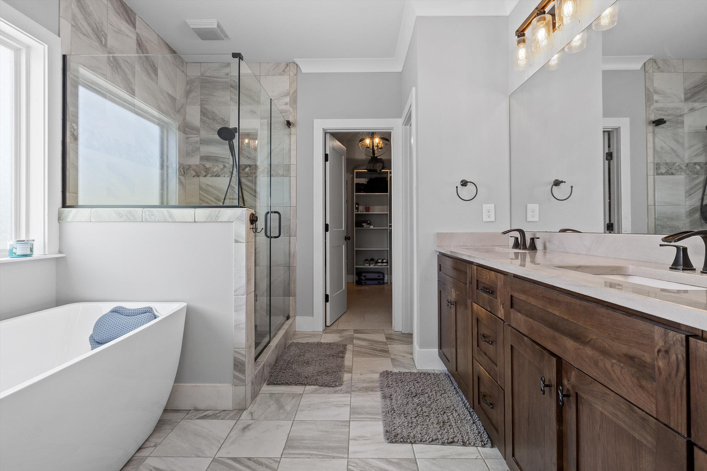 4581 Sailmaker Circle