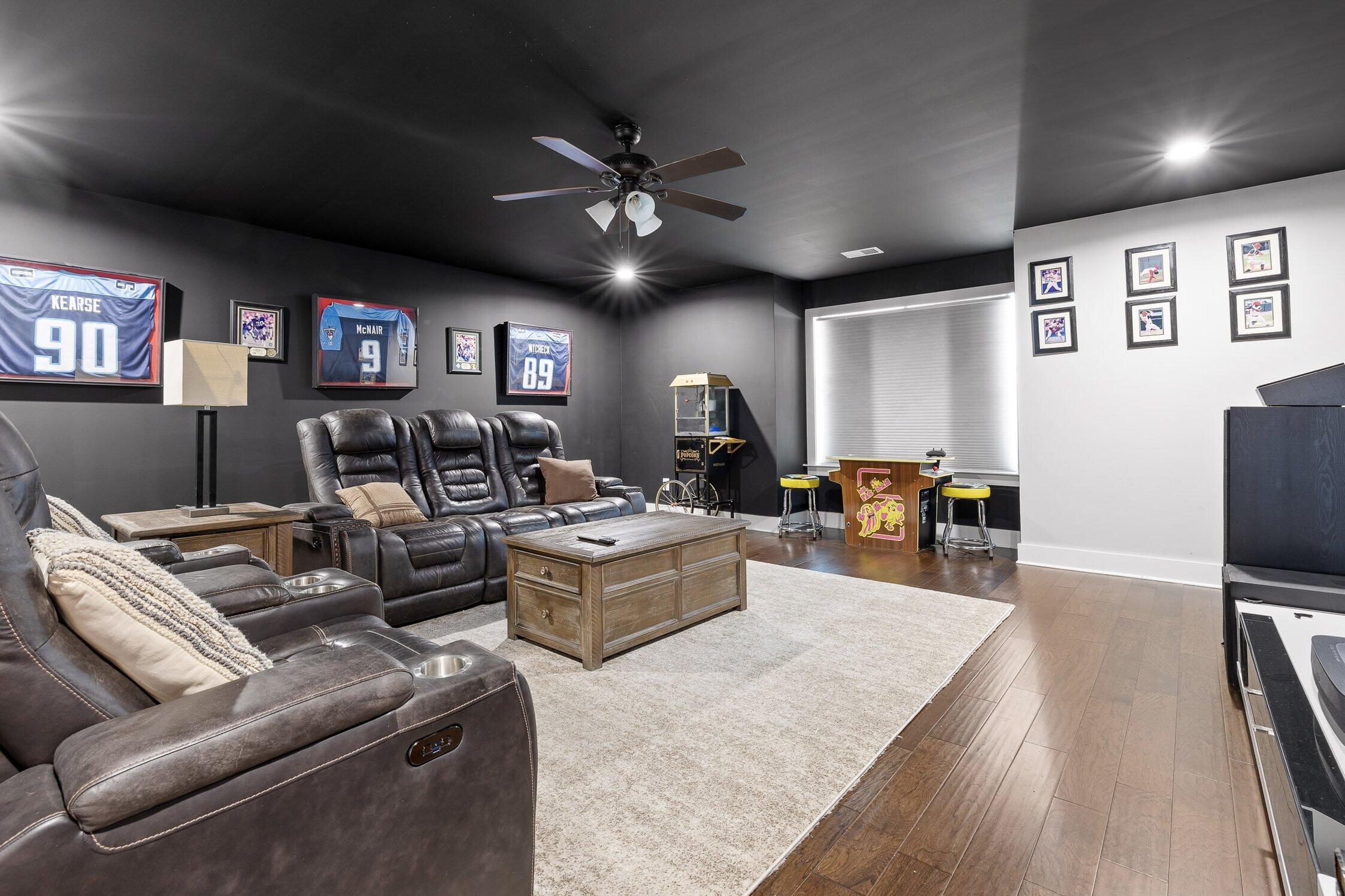 4581 Sailmaker Circle