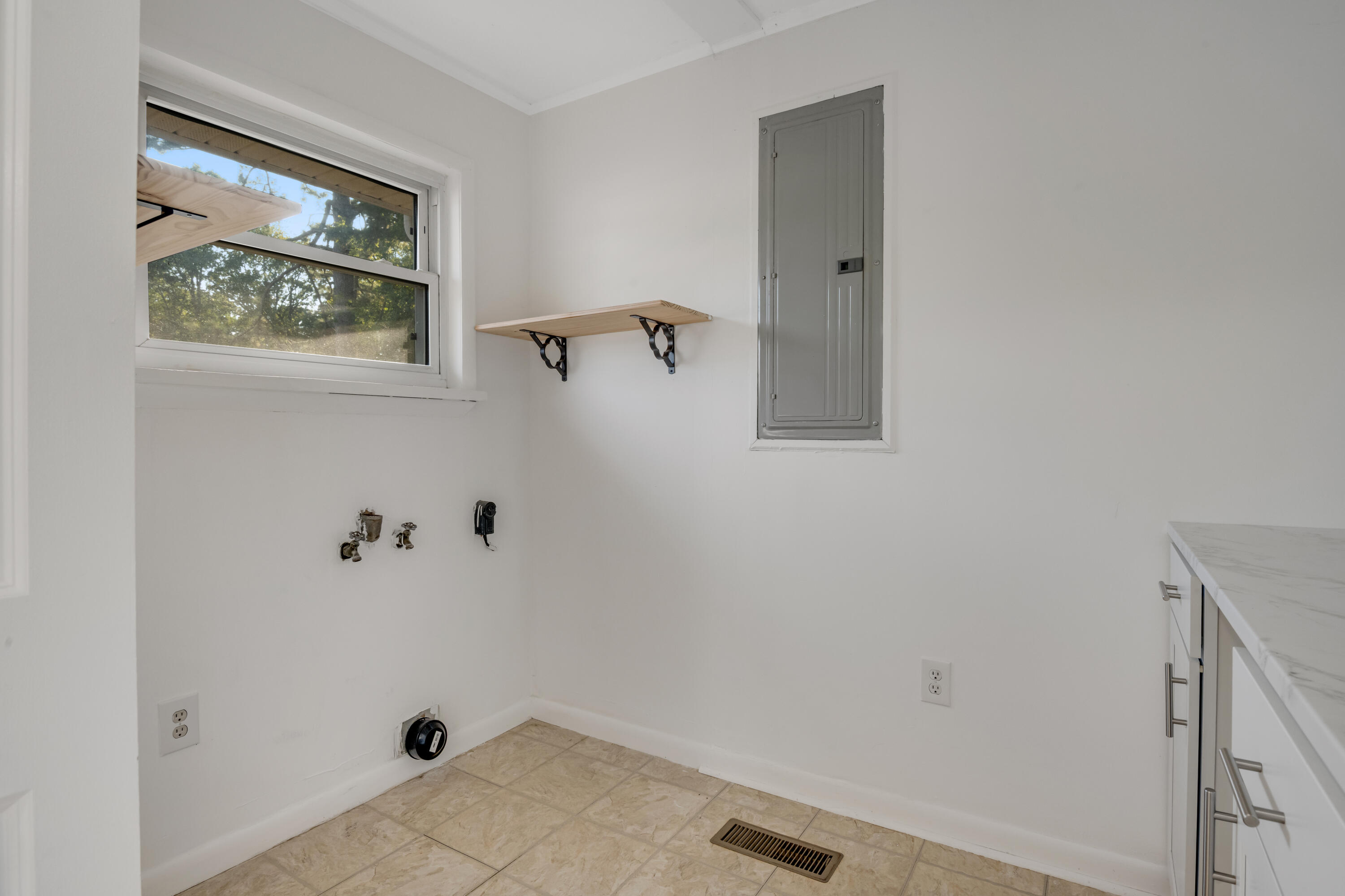 4534 Peckinpaugh Drive