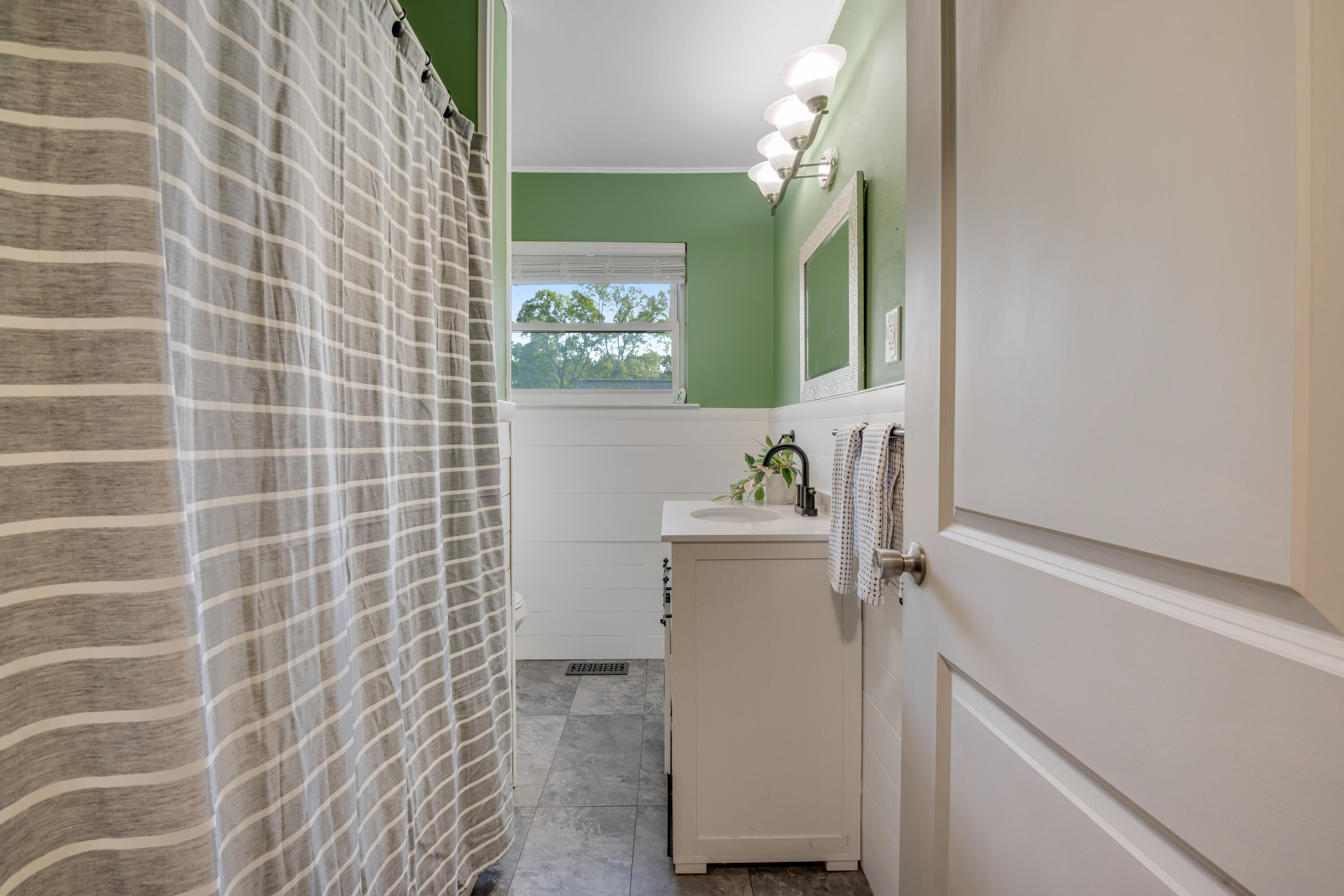 4534 Peckinpaugh Drive