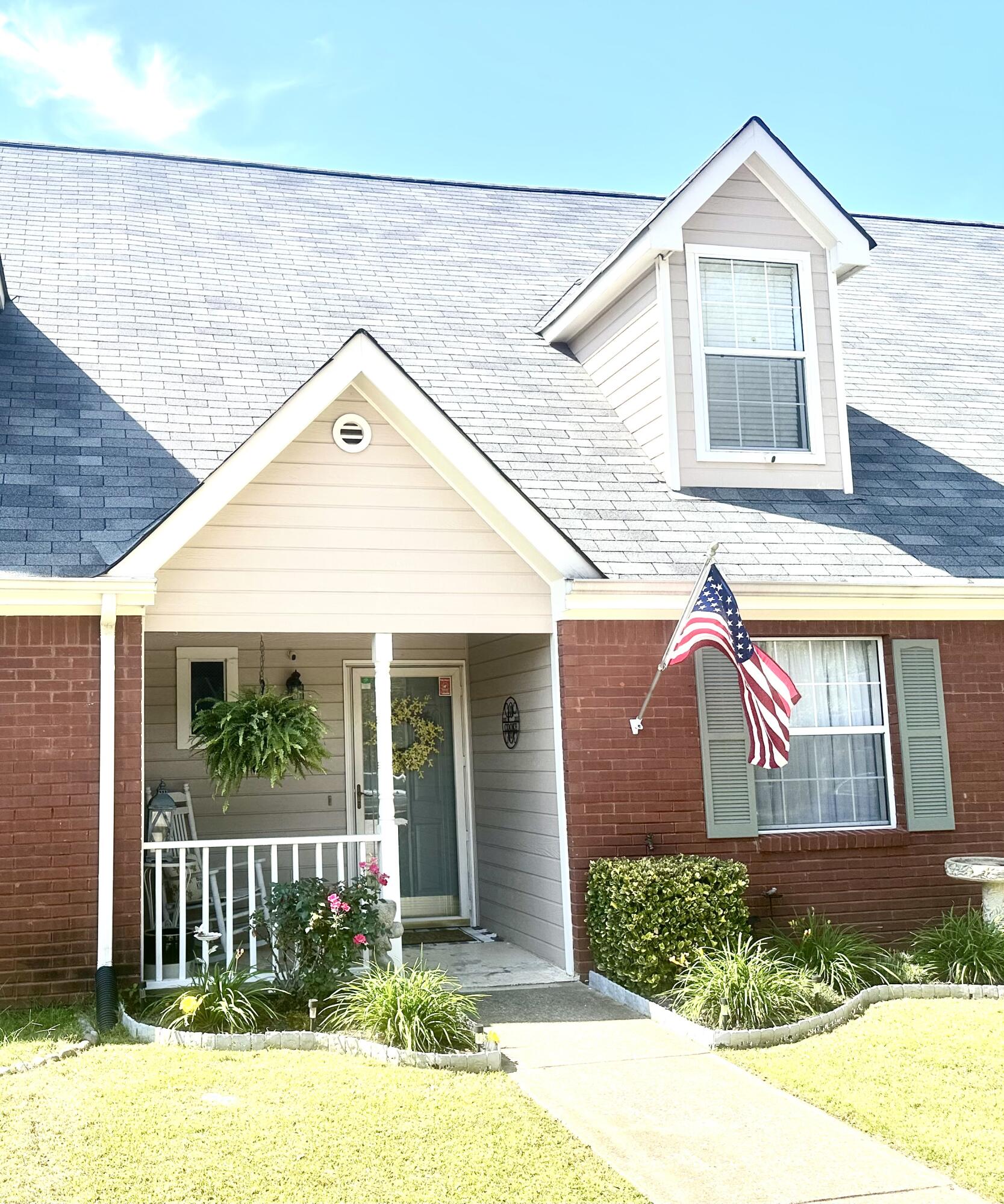 1247 Lenny Lane
