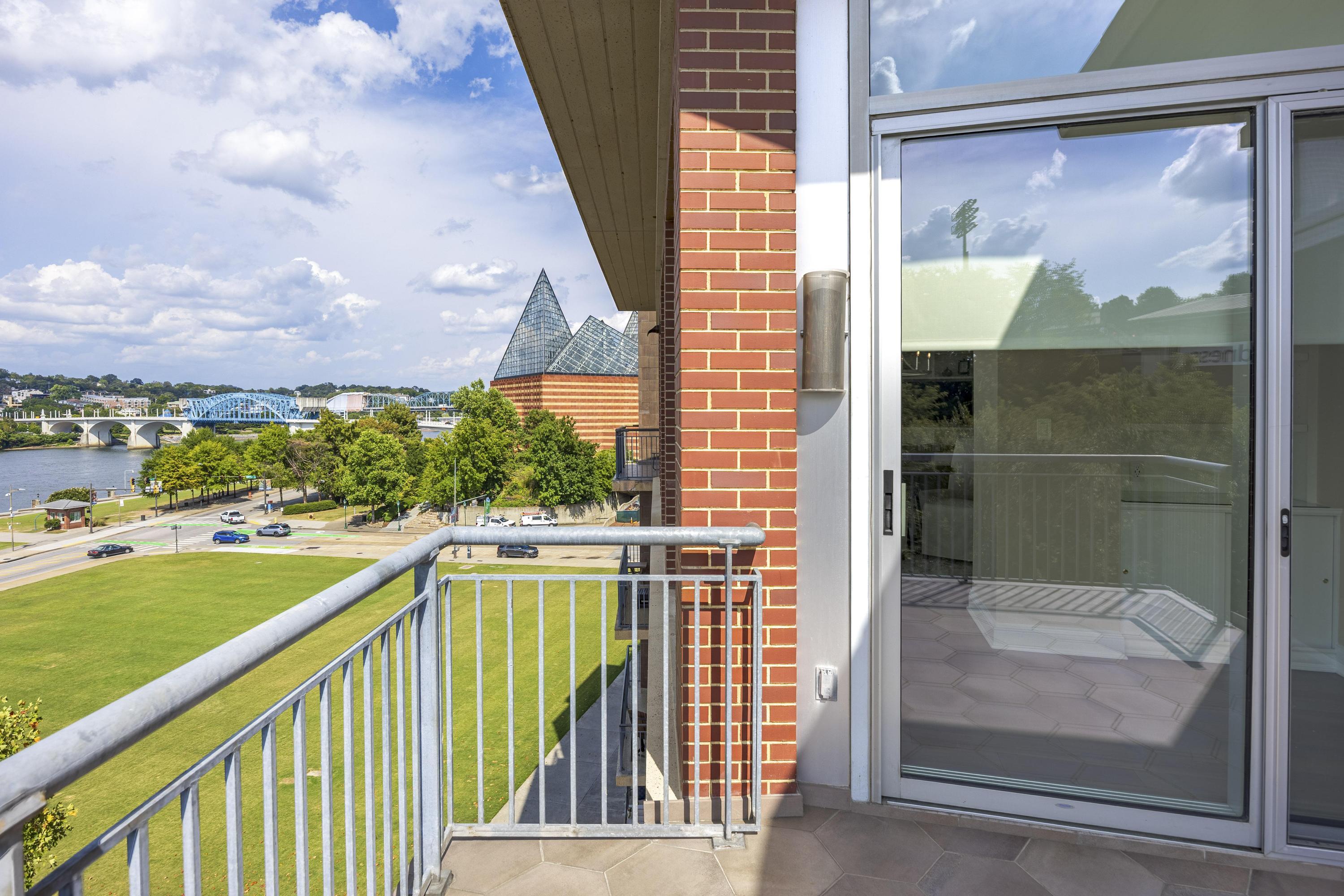 191 Chestnut Street, 501