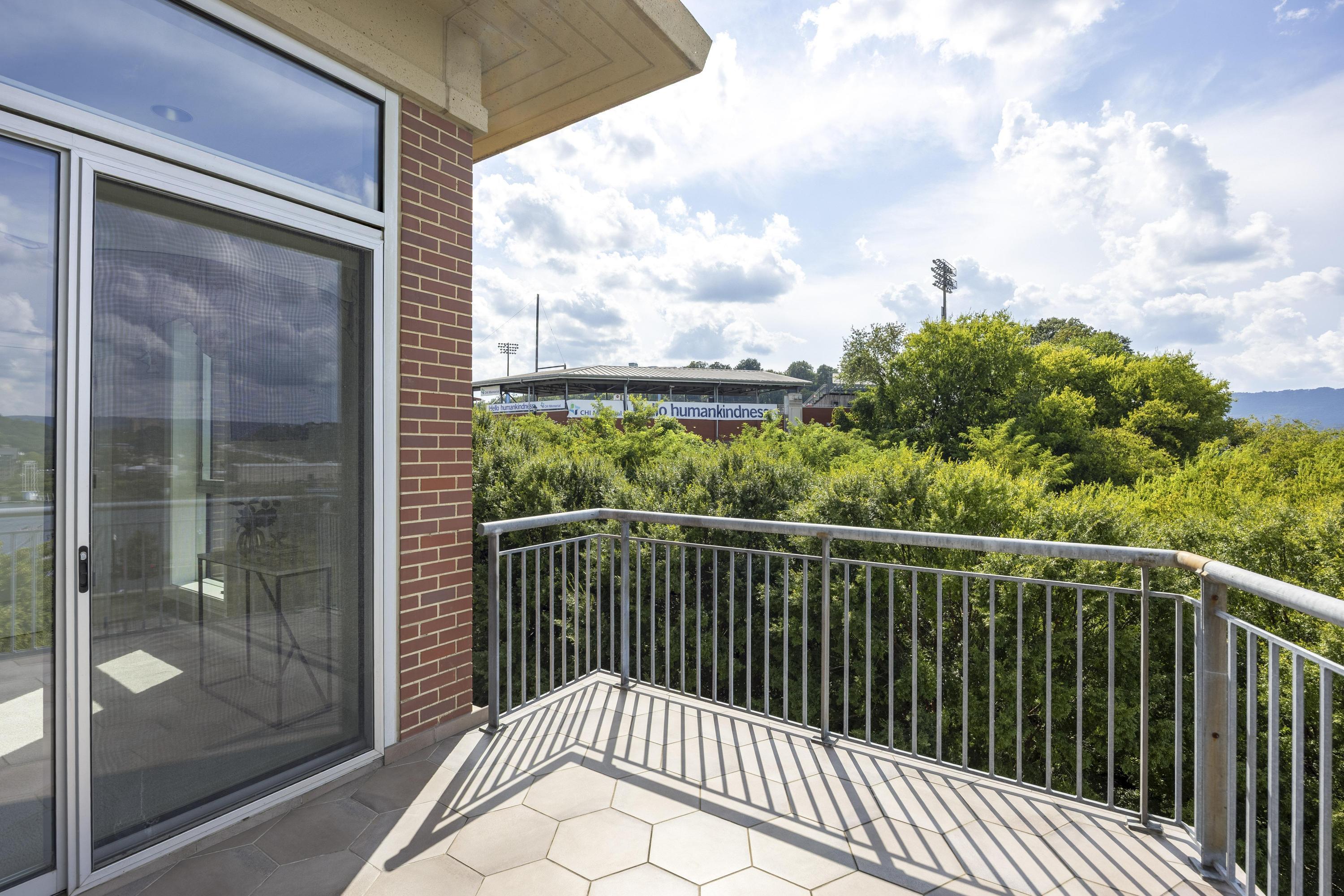 191 Chestnut Street, 501