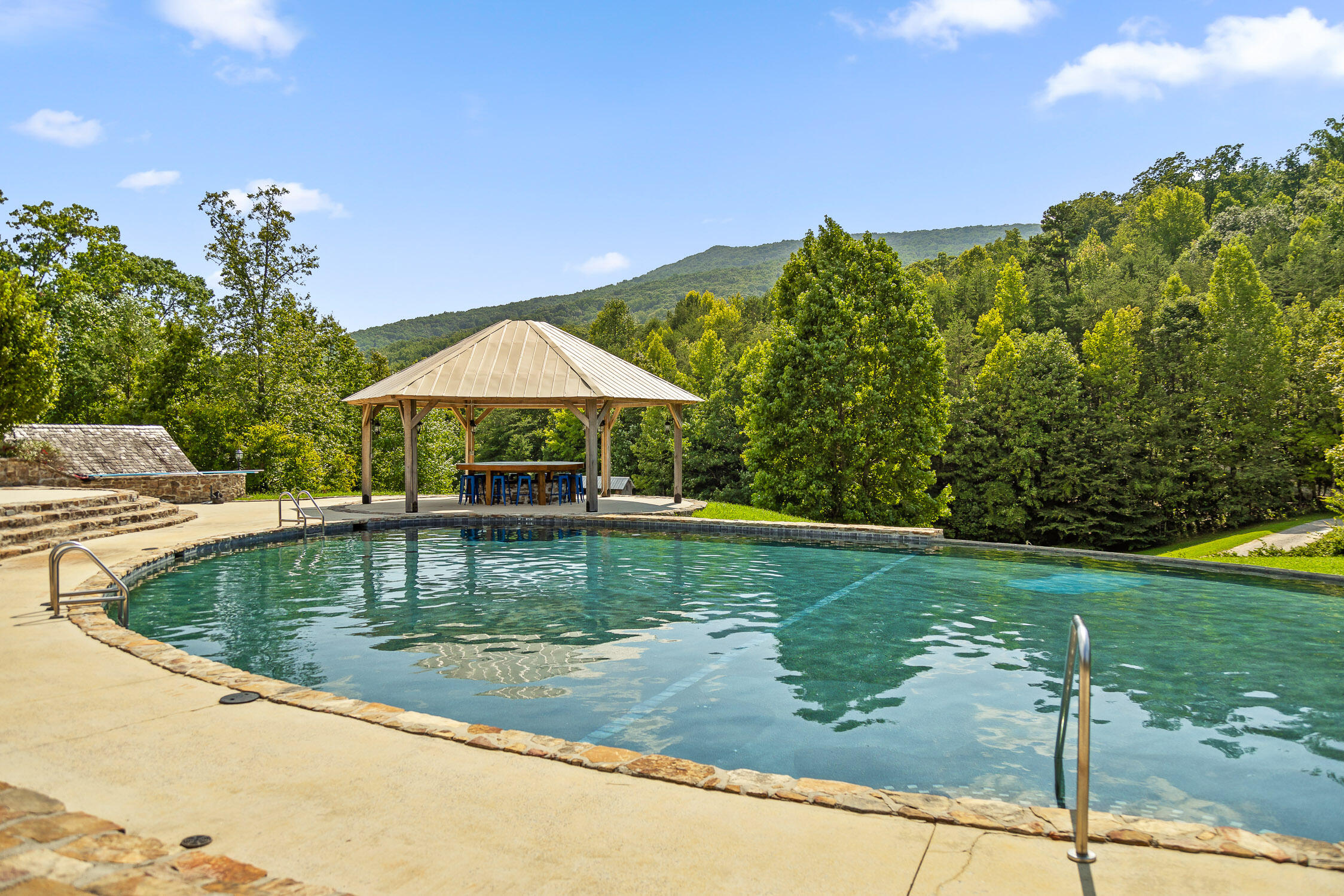 0 Cloudland Trace, 42