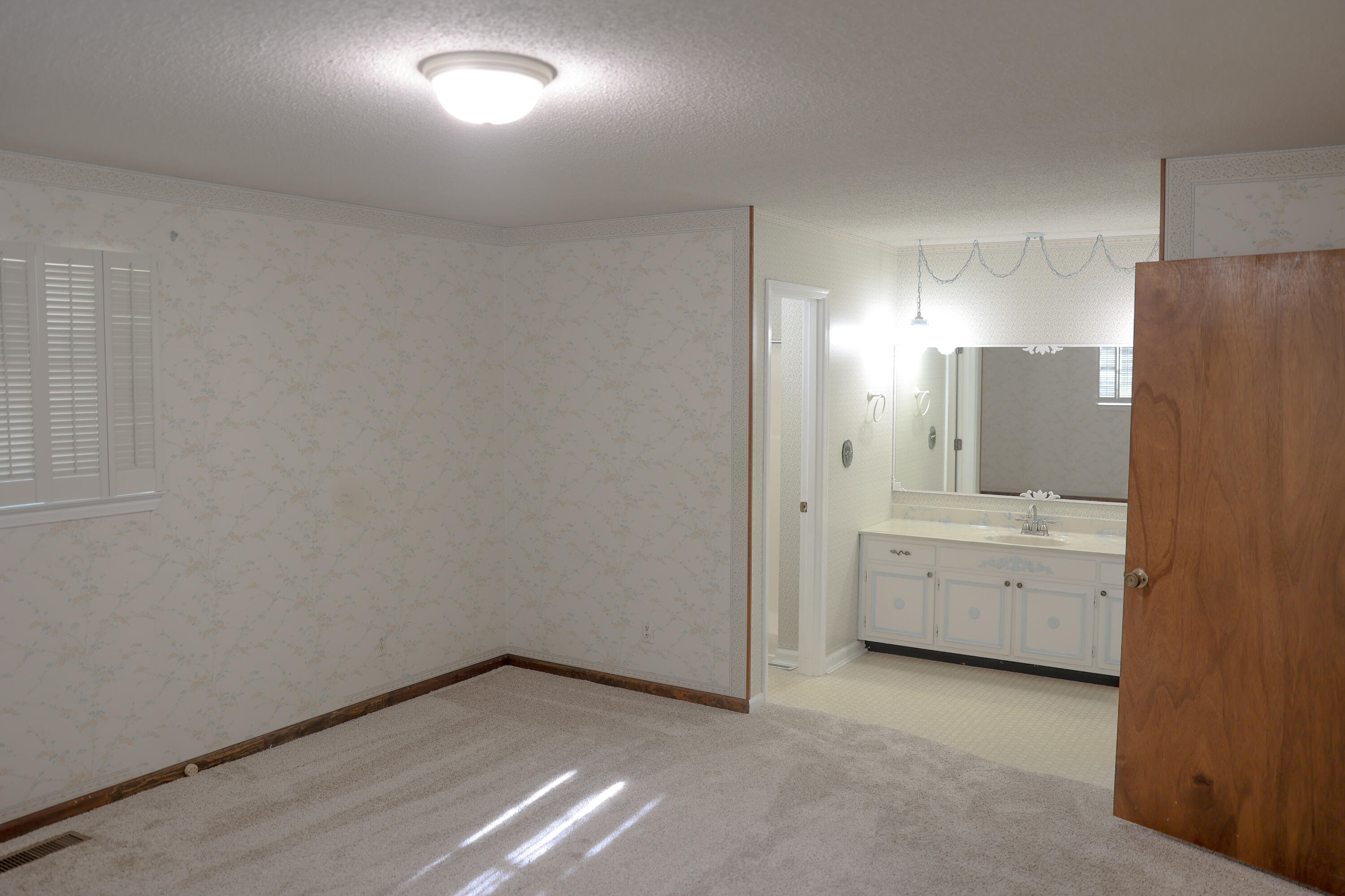 7622 Cove Ridge Drive