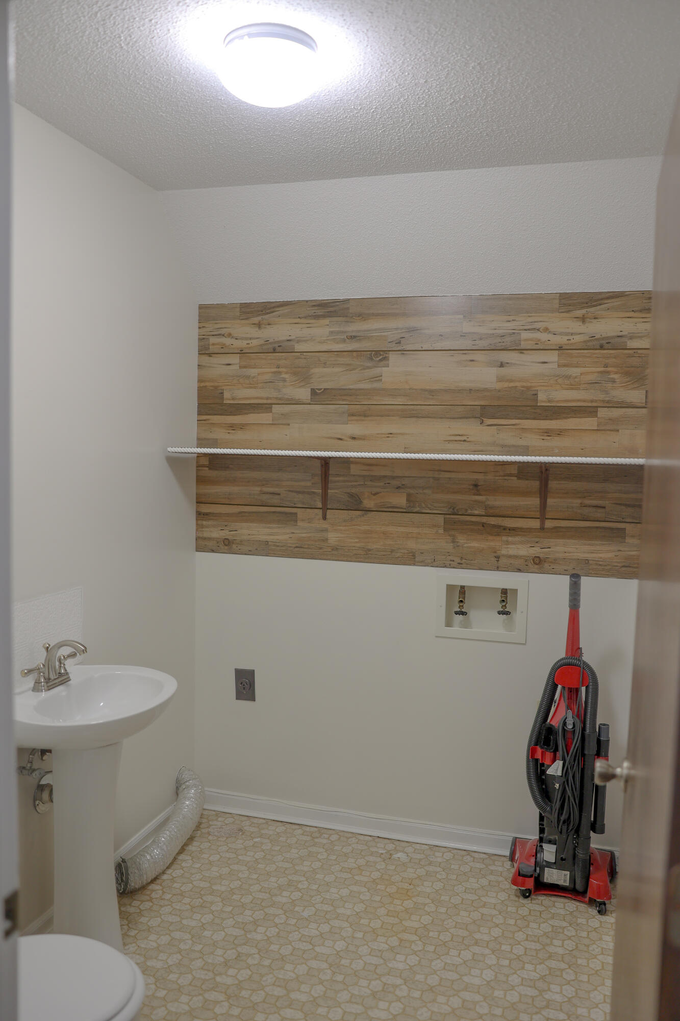 7622 Cove Ridge Drive