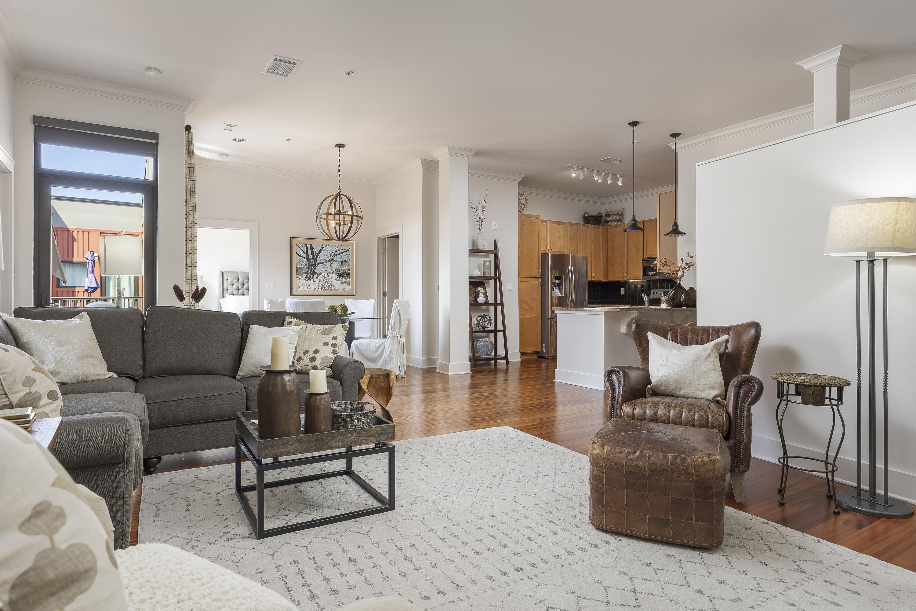 129 Walnut Street, 319