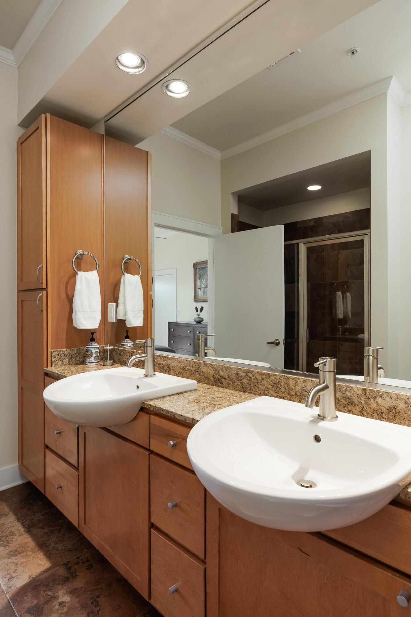 129 Walnut Street, 319