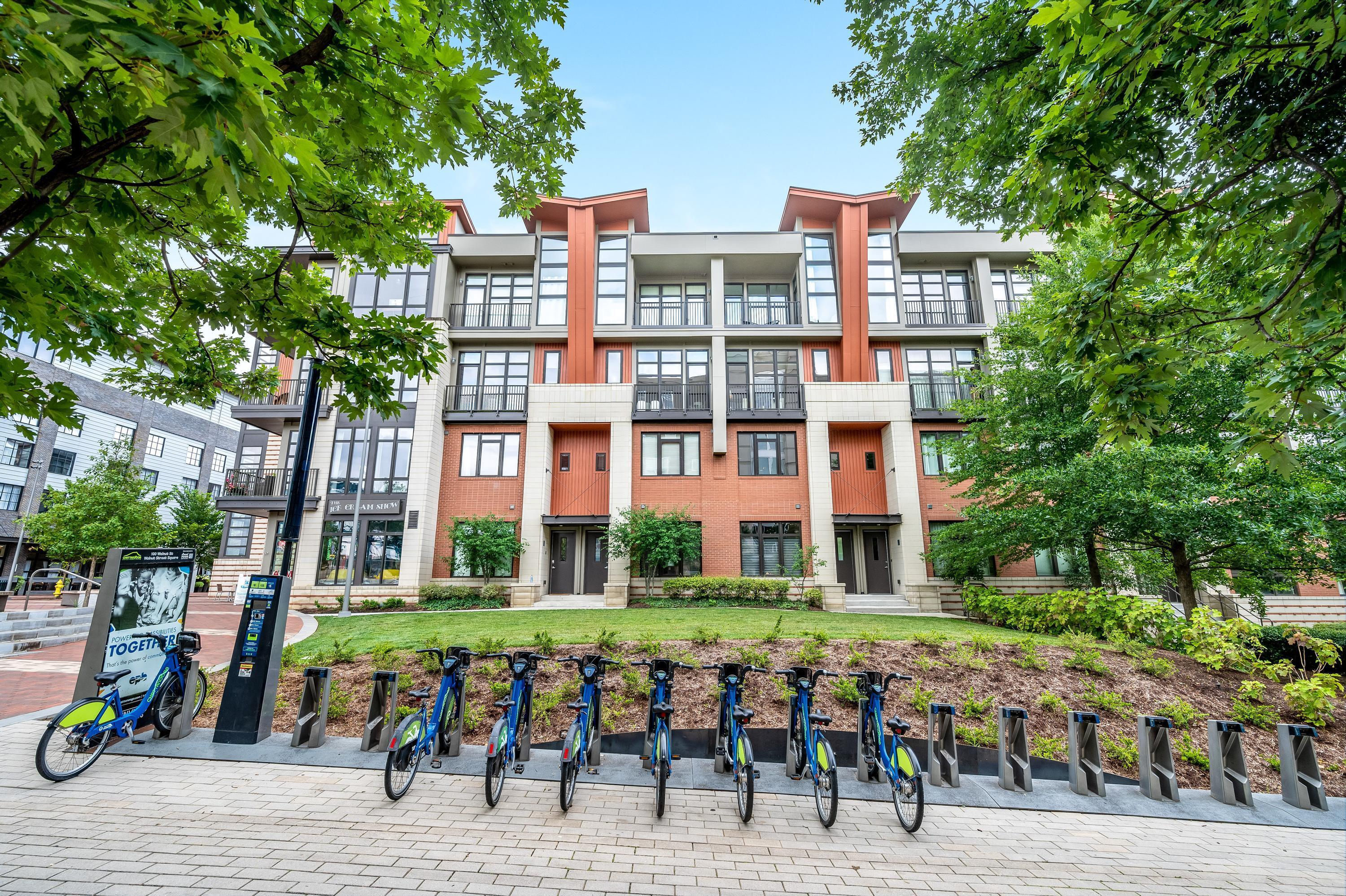 129 Walnut Street, 319