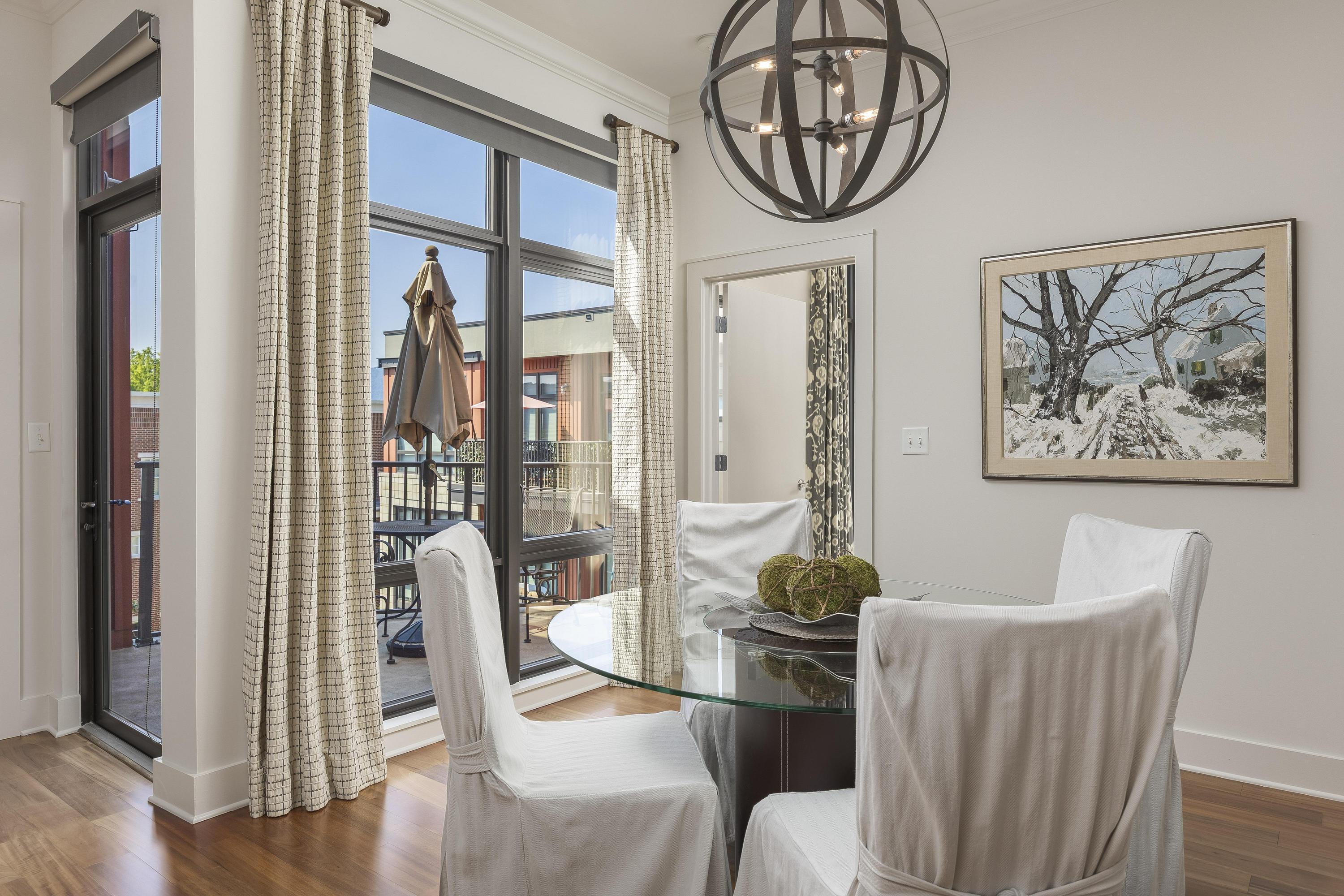 129 Walnut Street, 319