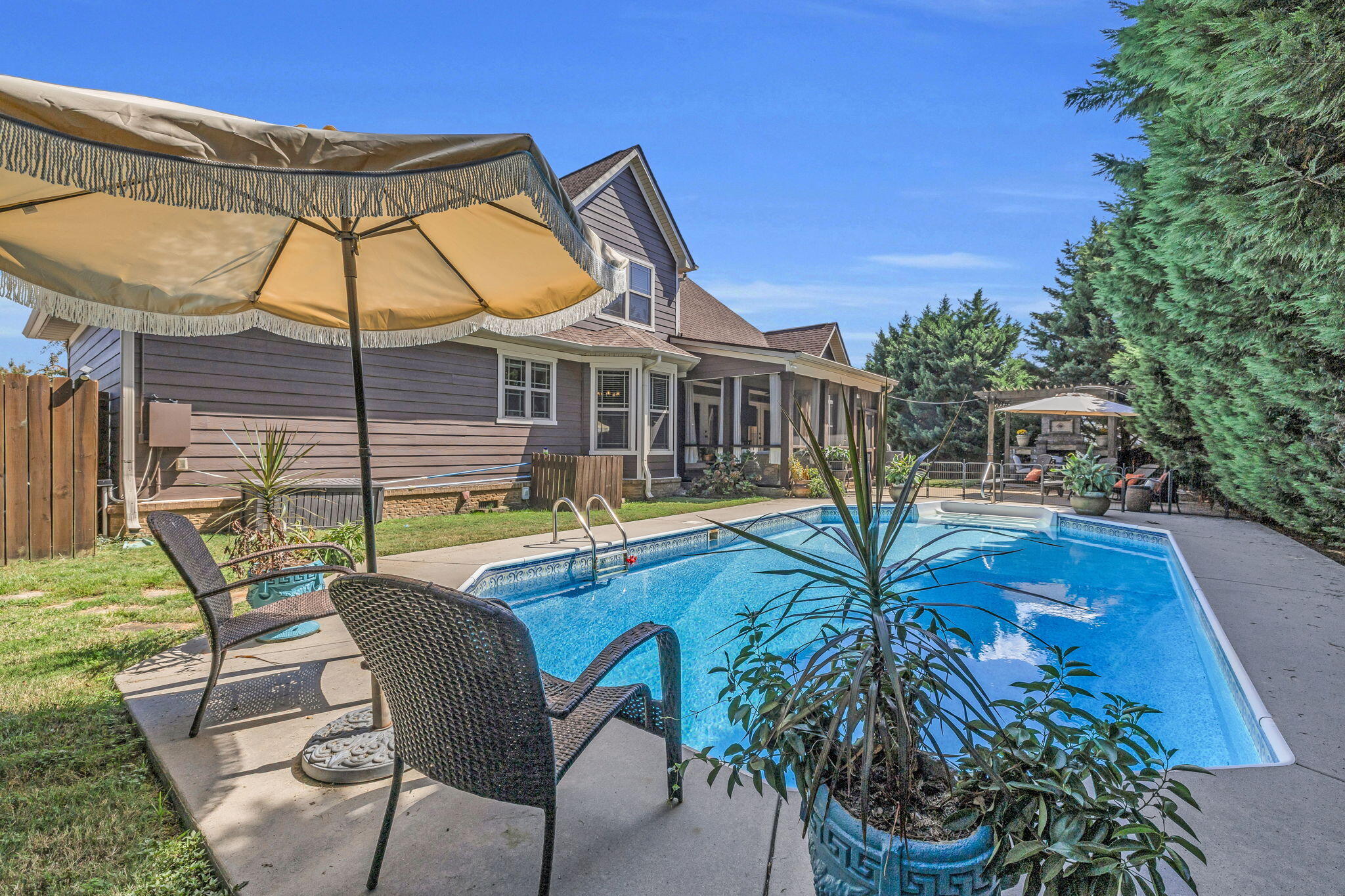 8188 Burgundy Circle