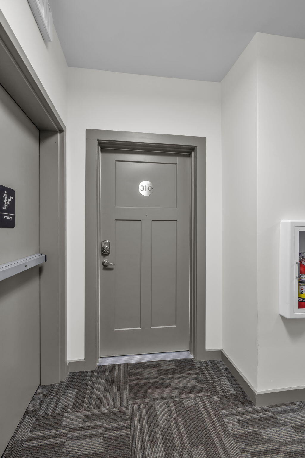 804 Riverfront Parkway, 310