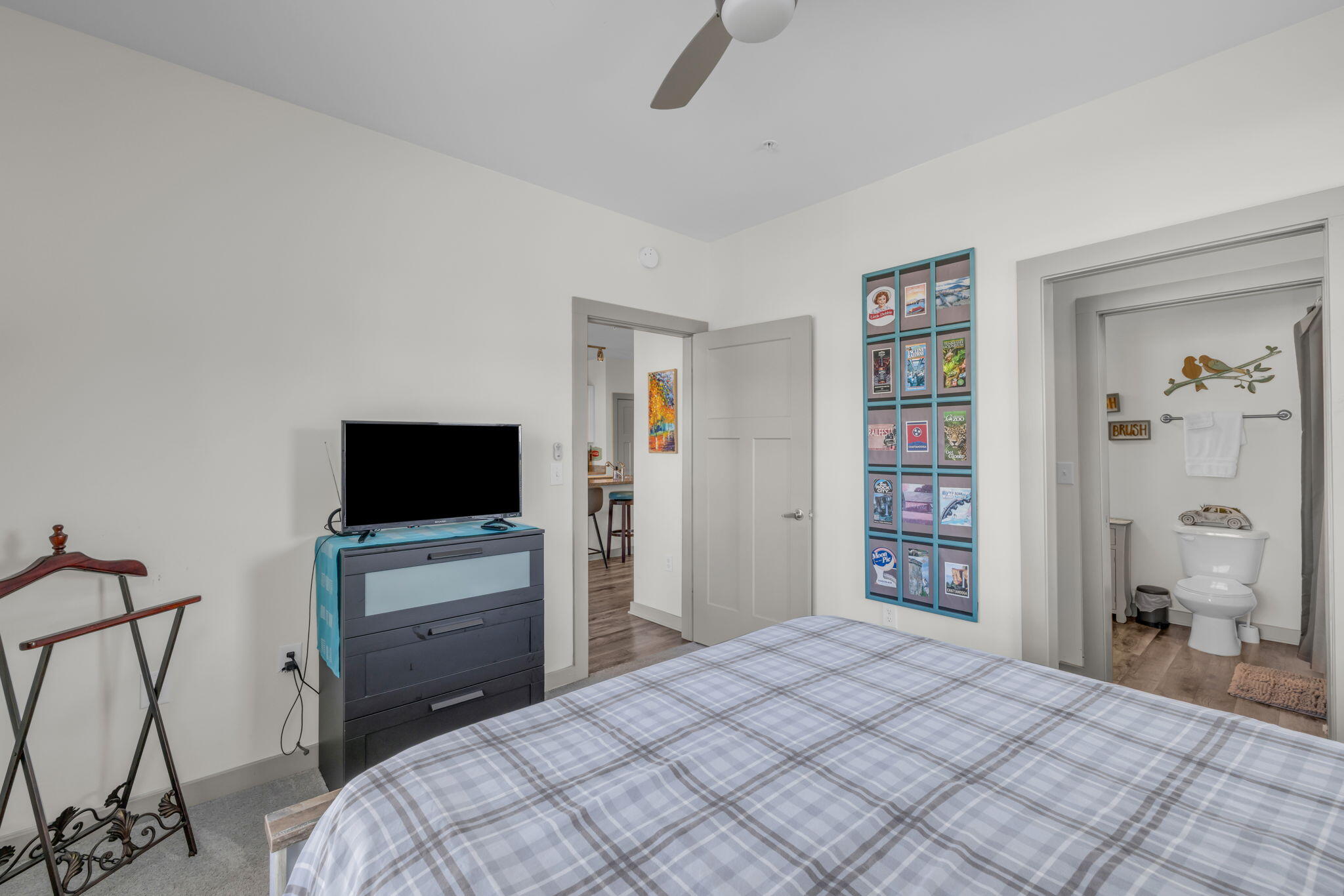 804 Riverfront Parkway, 310