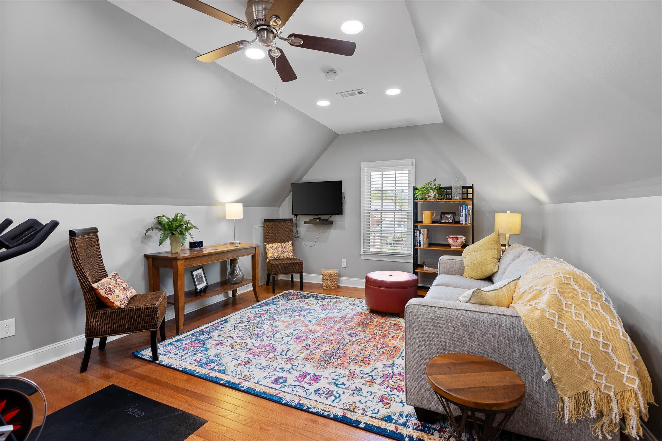 302 Willow Glen Road