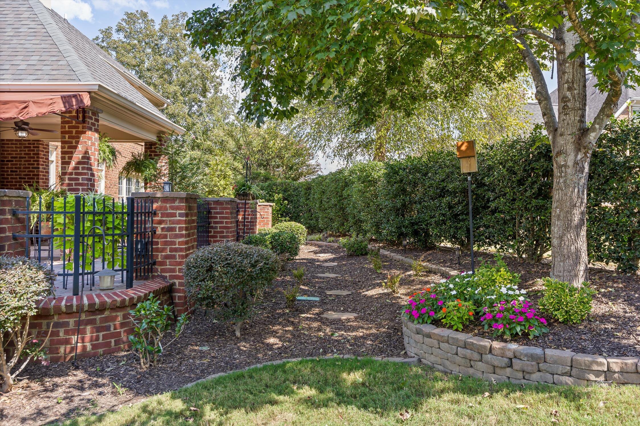 302 Willow Glen Road