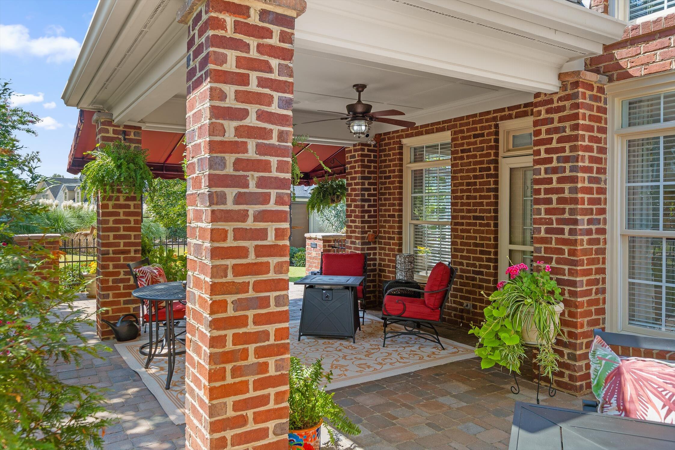 302 Willow Glen Road