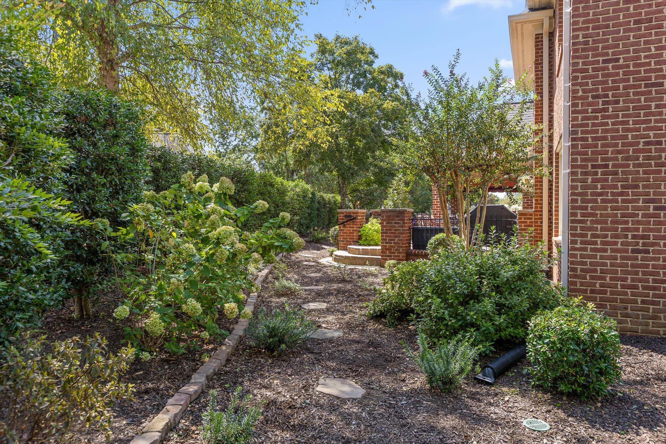 302 Willow Glen Road