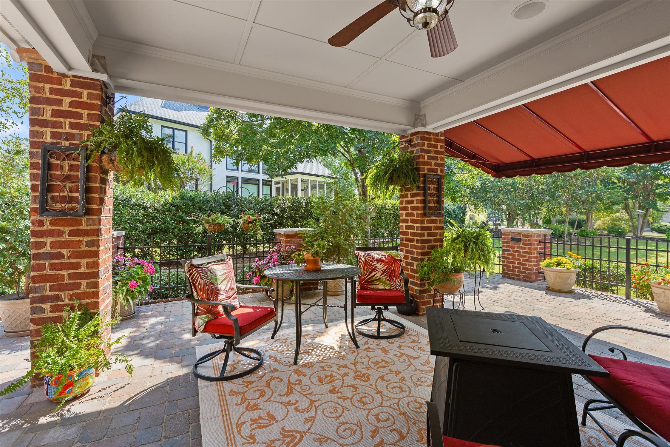 302 Willow Glen Road